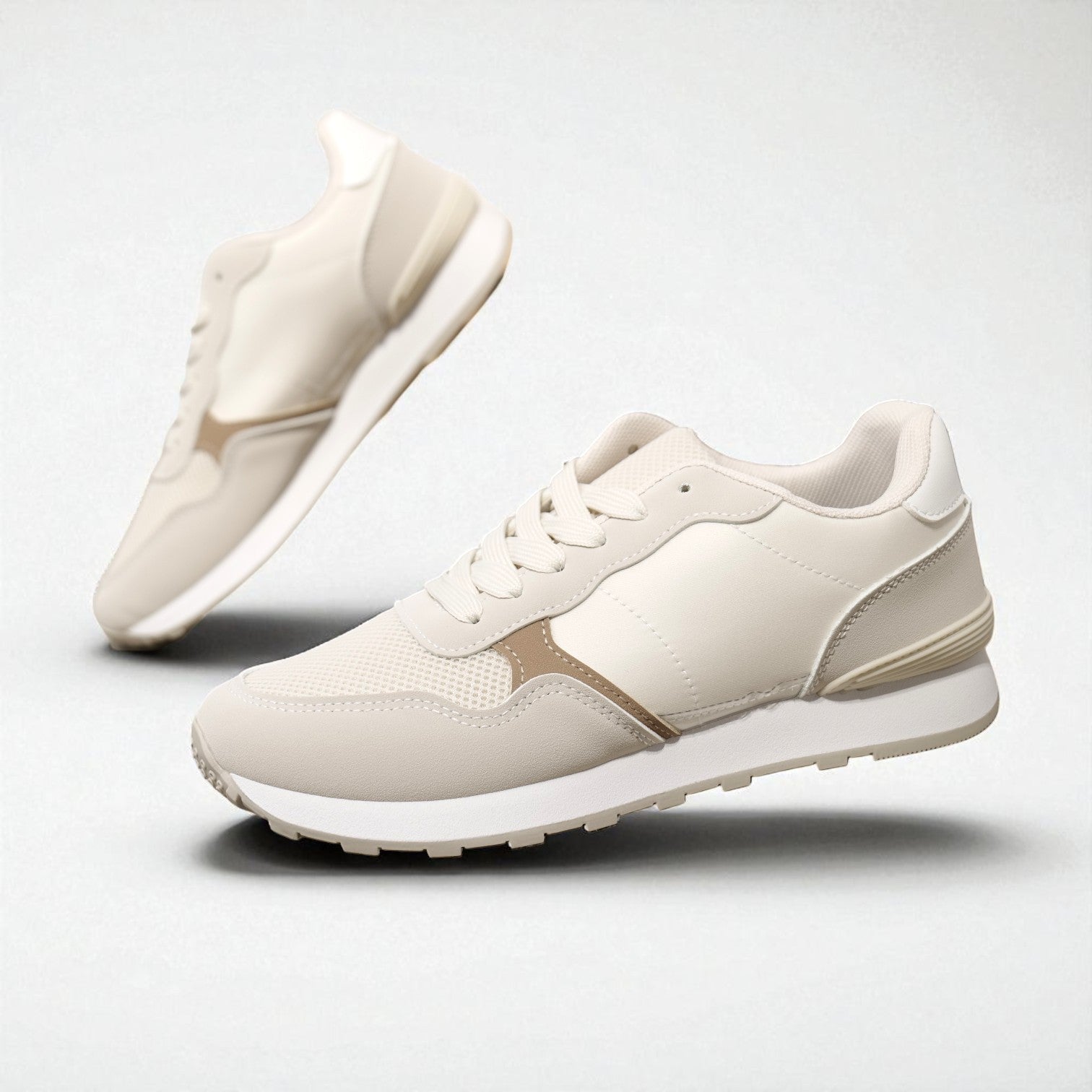 Sneakers mujer estilo casual con suela ligera y diseño combinado disponibles en beige y multicolor