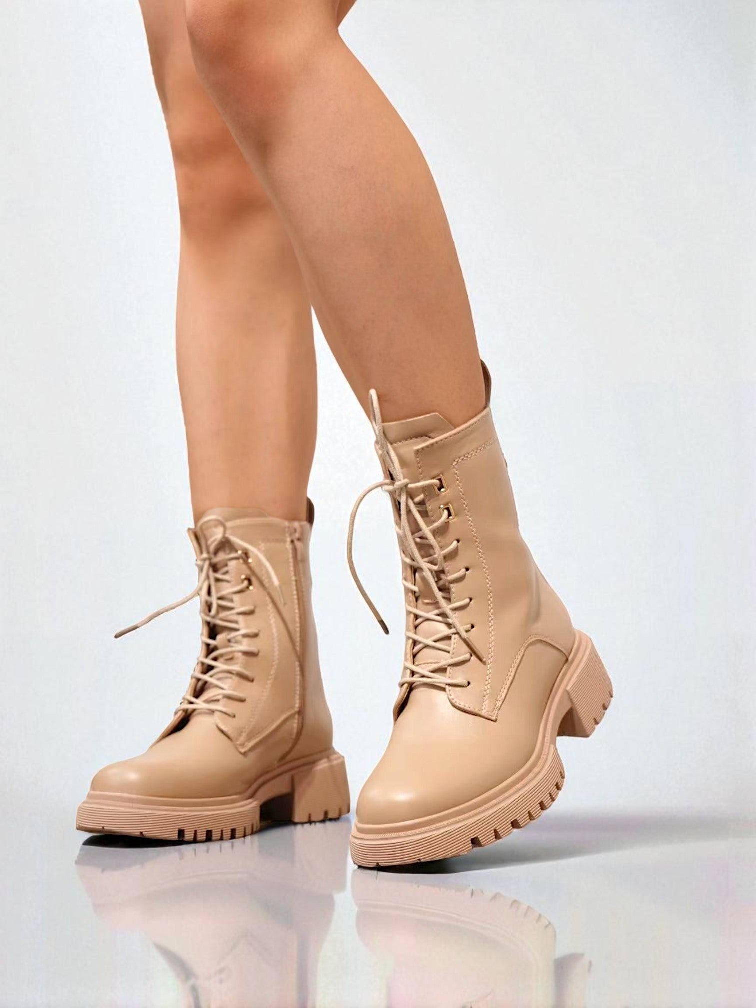 Botines de Mujer Estilo Militar con Plataforma y Cordones – Diseño Moderno en Cuero Sintético con Suela Gruesa Antideslizante