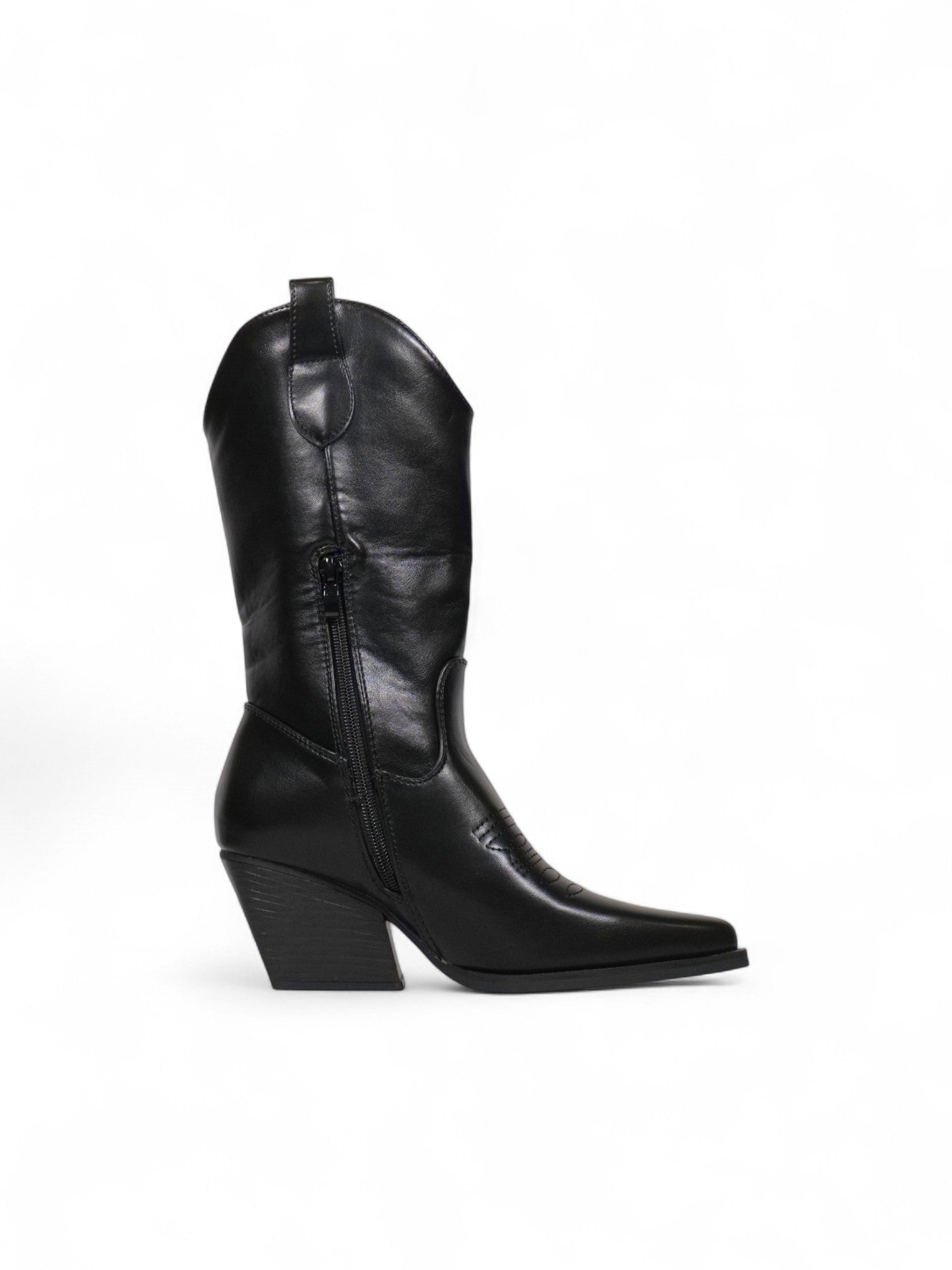 Botas cowboy de mujer en cuero sintético con bordado decorativo, punta fina y tacón medio ancho – estilo western moderno en color blanco y negro