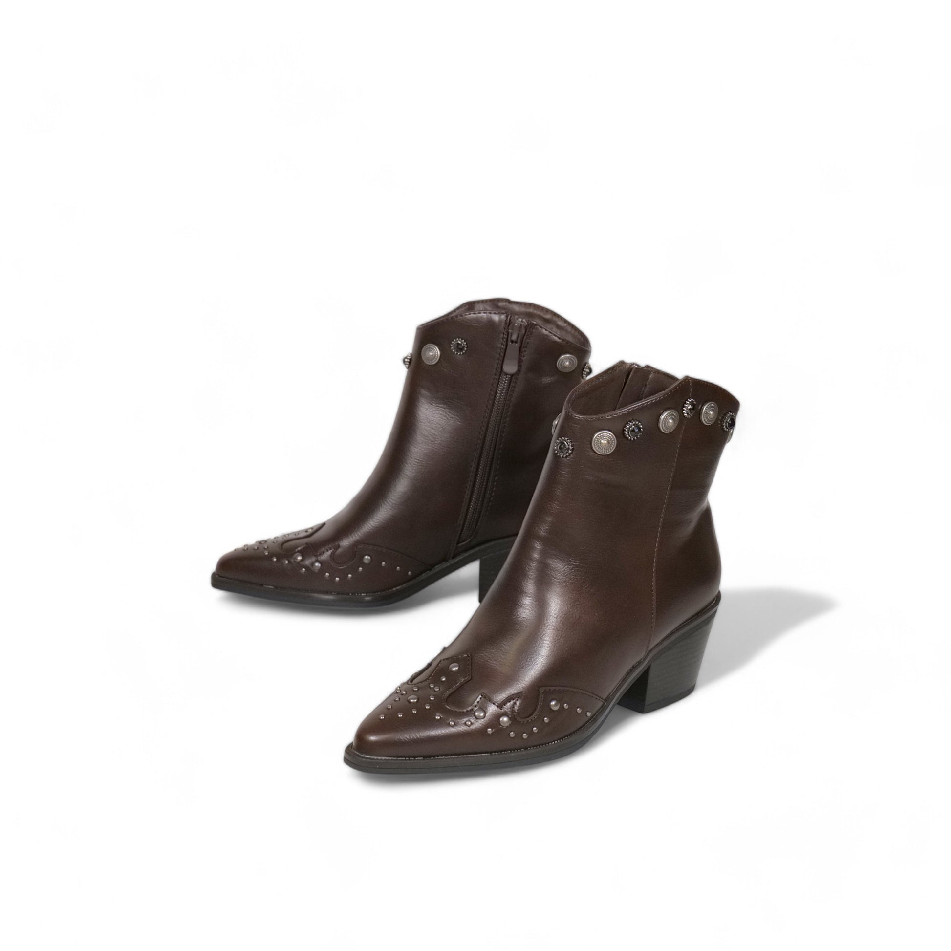 Botines cowboy de mujer estilo western con punta fina, tacón medio y tachuelas metálicas