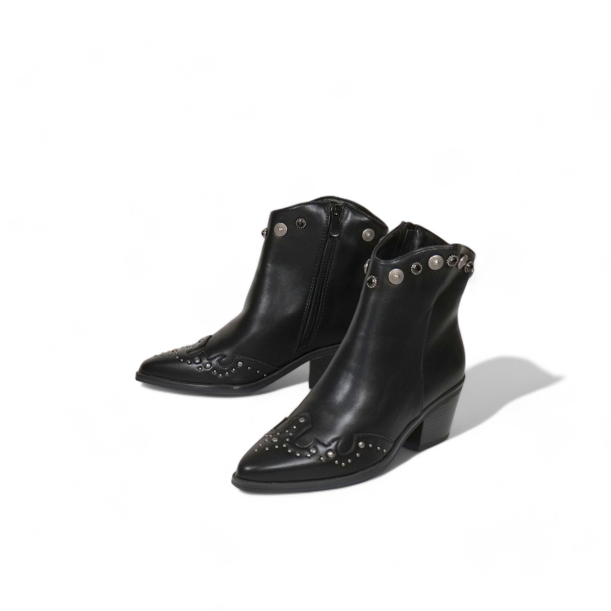 Botines cowboy de mujer estilo western con punta fina, tacón medio y tachuelas metálicas