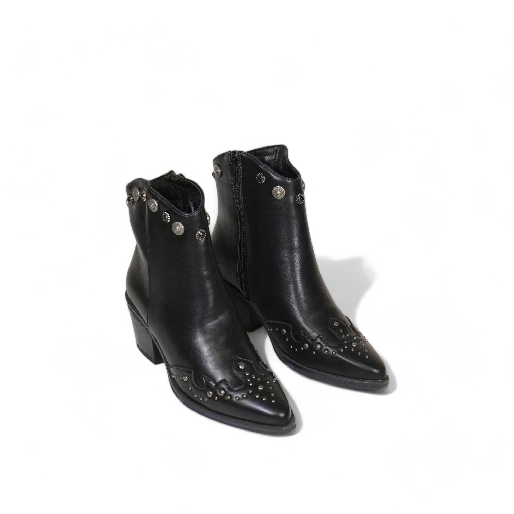 Botines cowboy de mujer estilo western con punta fina, tacón medio y tachuelas metálicas