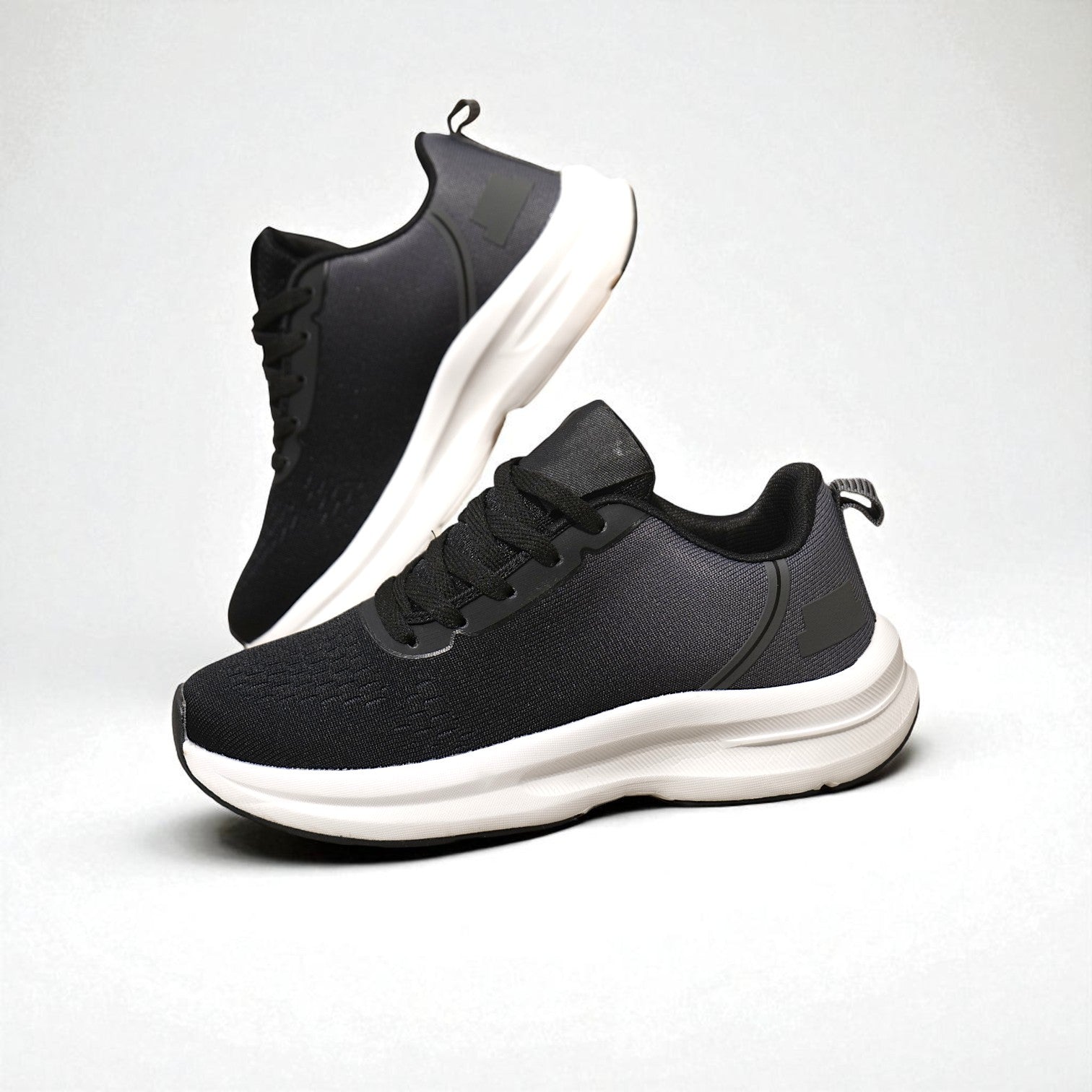Zapatillas deportivas de mujer con tejido transpirable y suela ligera, negro y negro degradado