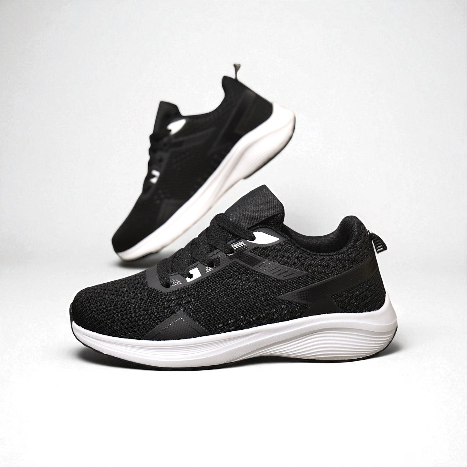 Zapatillas deportivas de mujer con tejido transpirable y suela ligera, negro y negro degradado
