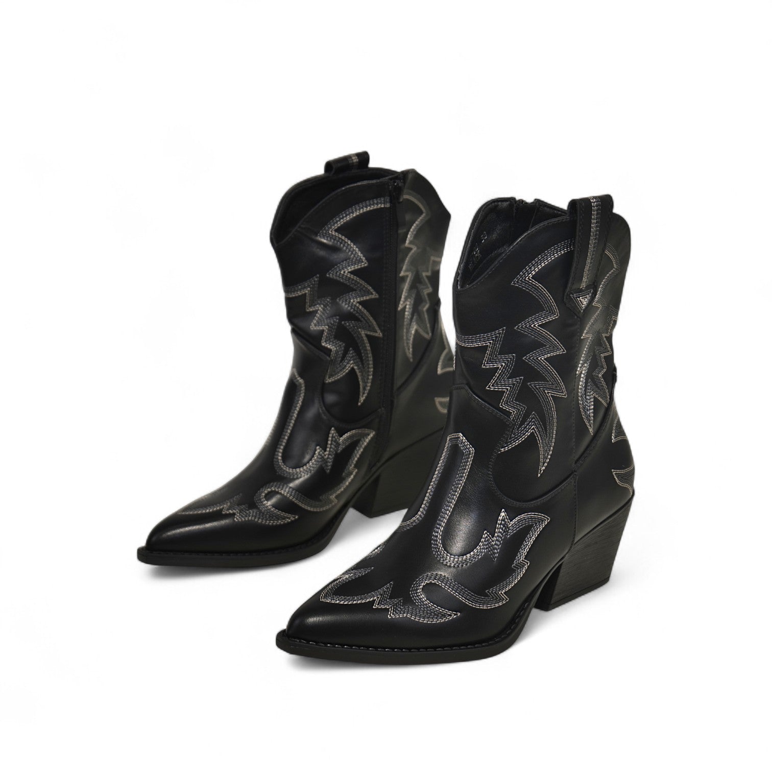 Botas cowboy bordadas negro y marrón chocolate estilo western