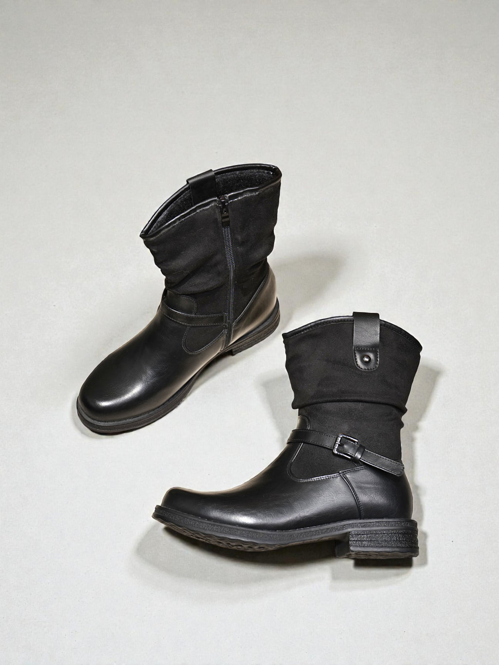 Bota media mujer combinada en cuero sintético y gamuza sintética con hebilla lateral, cierre interno y suela cómoda – diseño casual ideal para uso diario