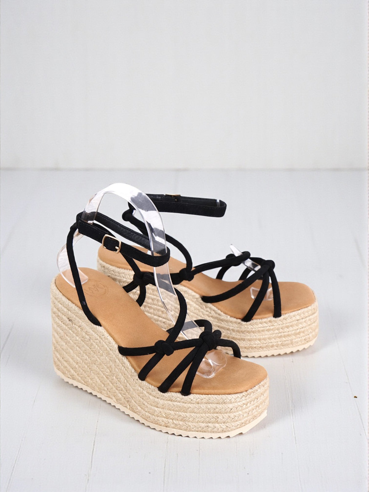 Sandalias de Plataforma Mujer con Cuña de Yute Trenzado, Tiras Cruzadas y Nudo Frontal, Pulsera Ajustable al Tobillo, Estilo Espadrille Verano, Tacón Medio Alto Cómodo, Casual Elegante en Gamuza Sintética – Color Negro y Beige