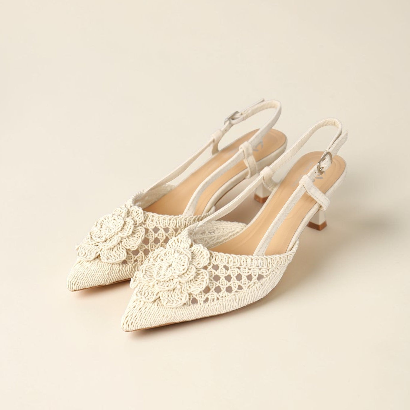 Zapatos Mujer Slingback de Tacón Bajo con Punta Fina y Detalle Floral en Encaje, Sandalias Cerradas Elegantes con Pulsera Ajustable para Fiesta, Evento y Oficina