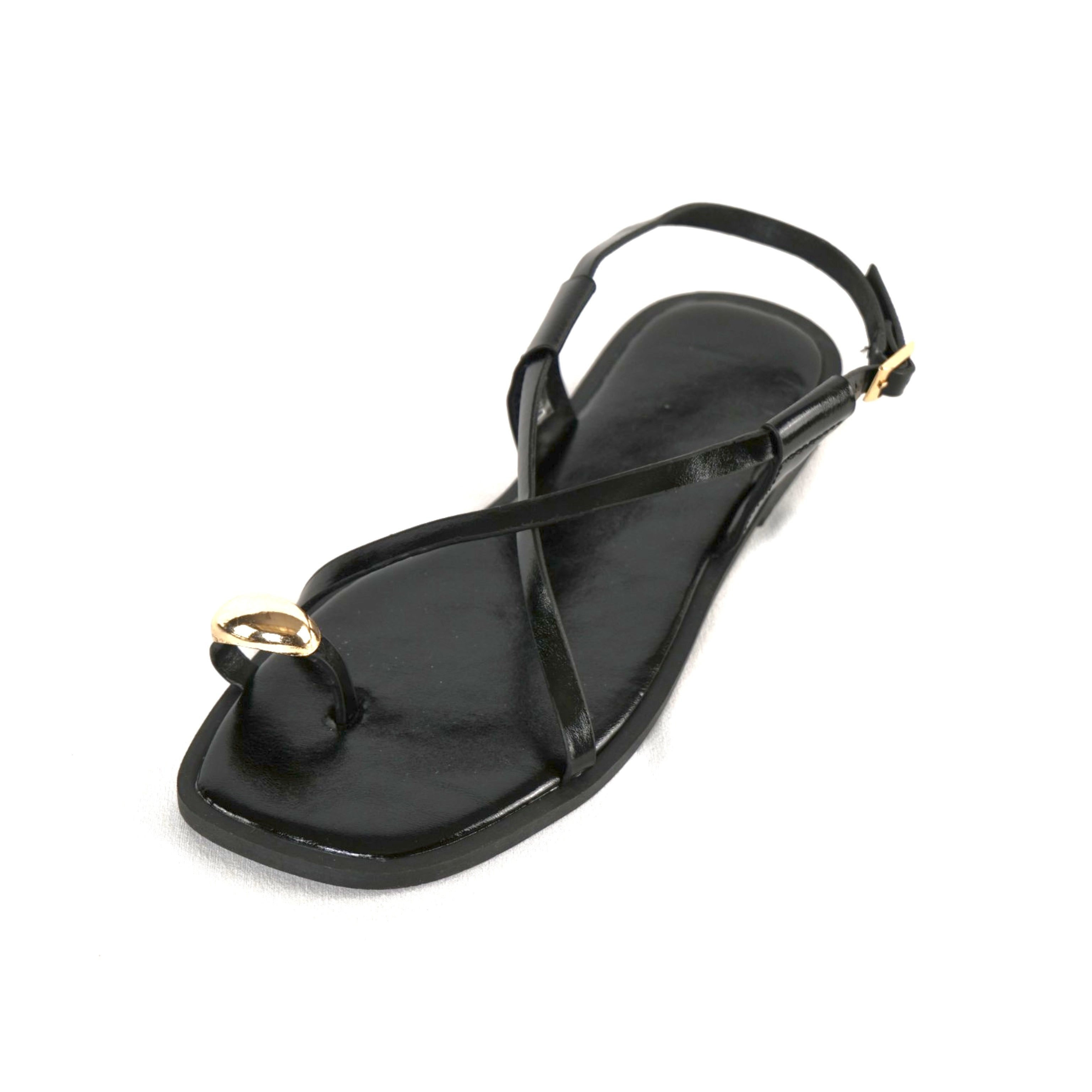 Sandalias con detalle metálico en el dedo y tiras cruzadas en cuero sintético, sandalias minimalistas planas tipo dedo para mujer con tiras finas y pulsera al tobillo con hebilla, sandalias de verano elegantes para diario y playa