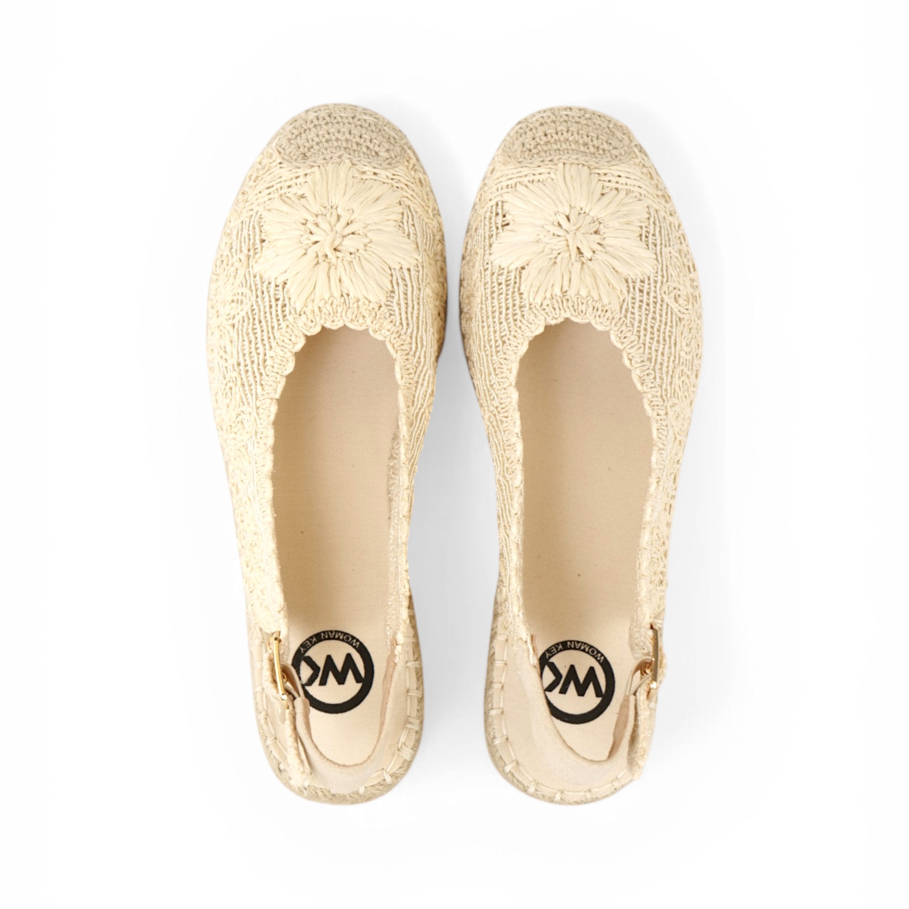 Alpargatas con Flores Bordadas - Alpargatas planas tipo slingback para mujer con puntera cerrada y flores bordadas en relieve, sandalias espadrille con talón abierto y hebilla ajustable, diseño calado con suela efecto yute para looks de verano