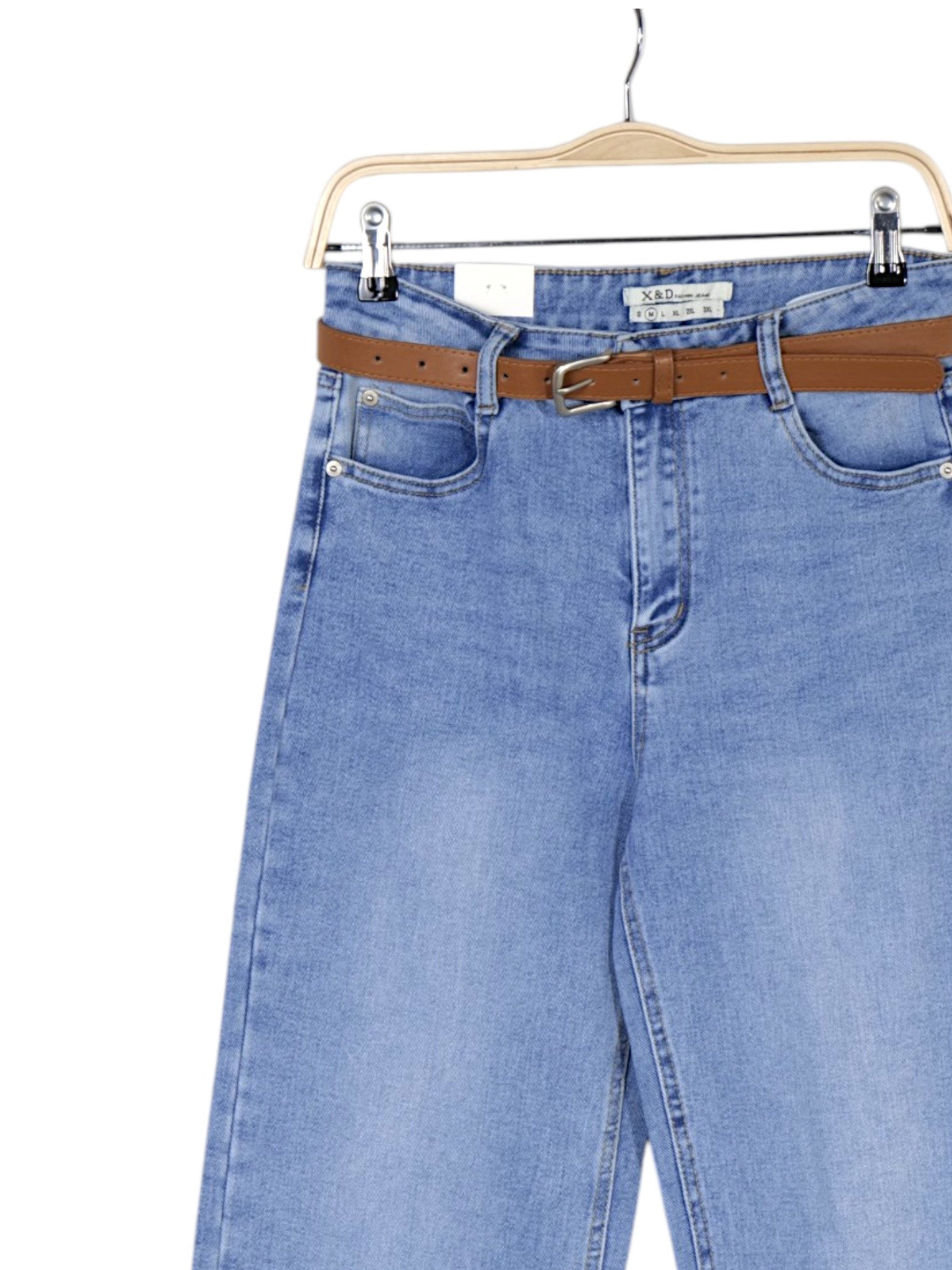 Jeans mujer tiro alto wide leg denim azul claro con cinturón, pantalón vaquero recto ancho holgado casual cómodo estilo minimalista streetwear outfit diario moda femenina