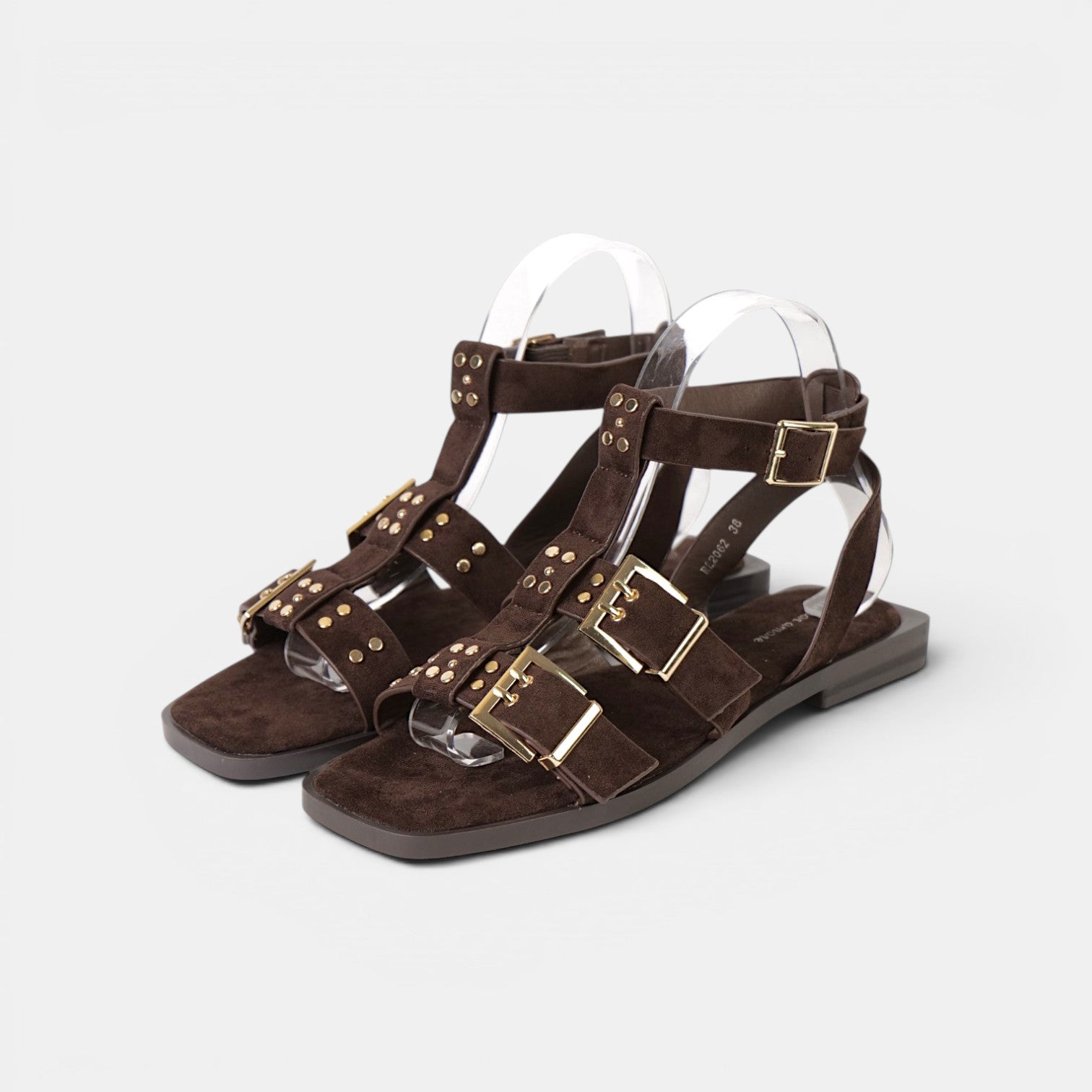 Sandalias planas romanas para mujer con hebillas metálicas y tachas, sandalias estilo gladiador de tiras múltiples efecto cuero sintético, sandalias casual verano con cierre de pulsera en tobillo color marrón