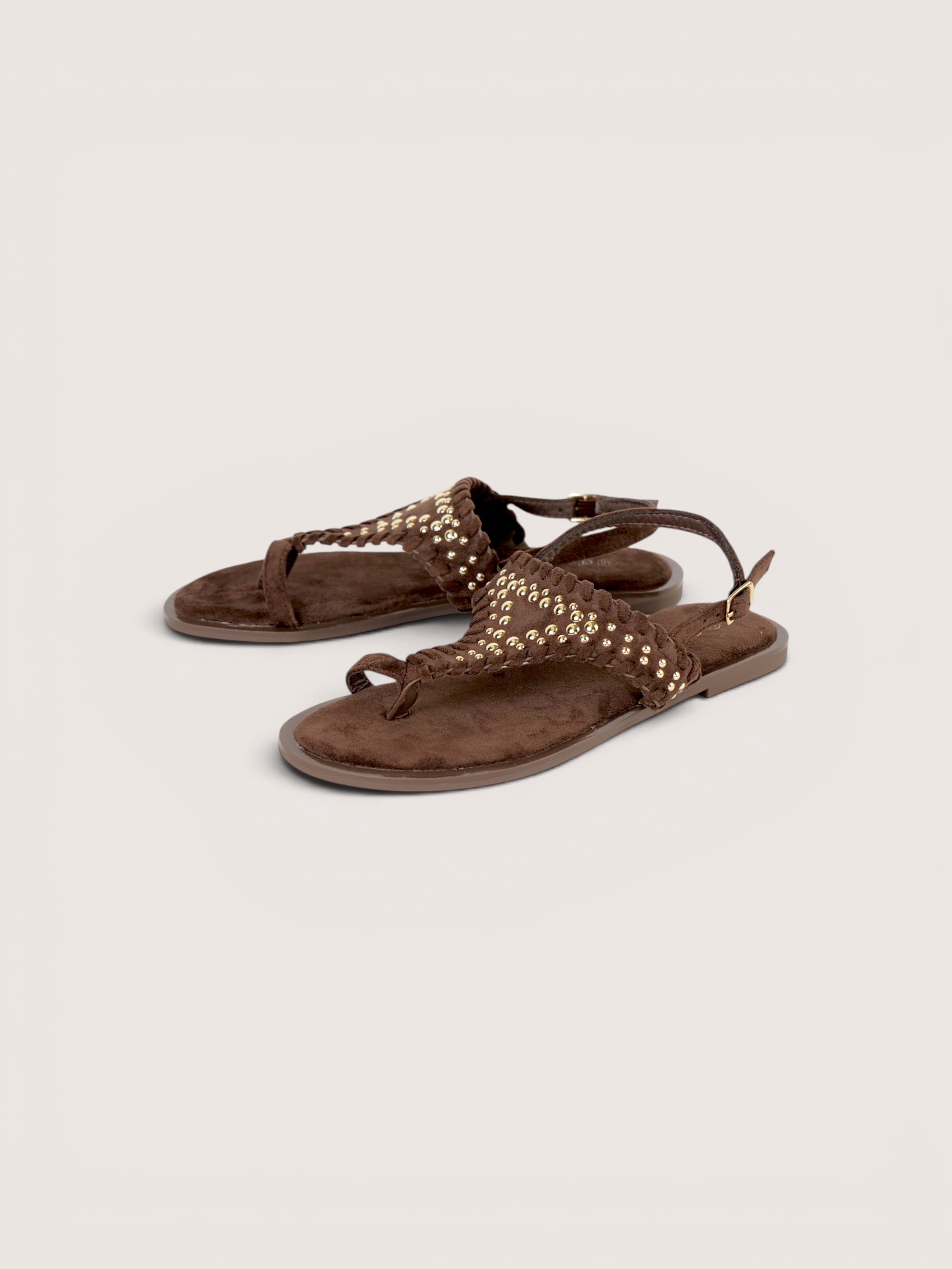 Sandalias Planas Estilo Boho tipo dedo para mujer con tacha dorada y correa trasera ajustable, sandalias estilo boho efecto gamuza sintética con plantilla cómoda, calzado casual verano en camel y marrón