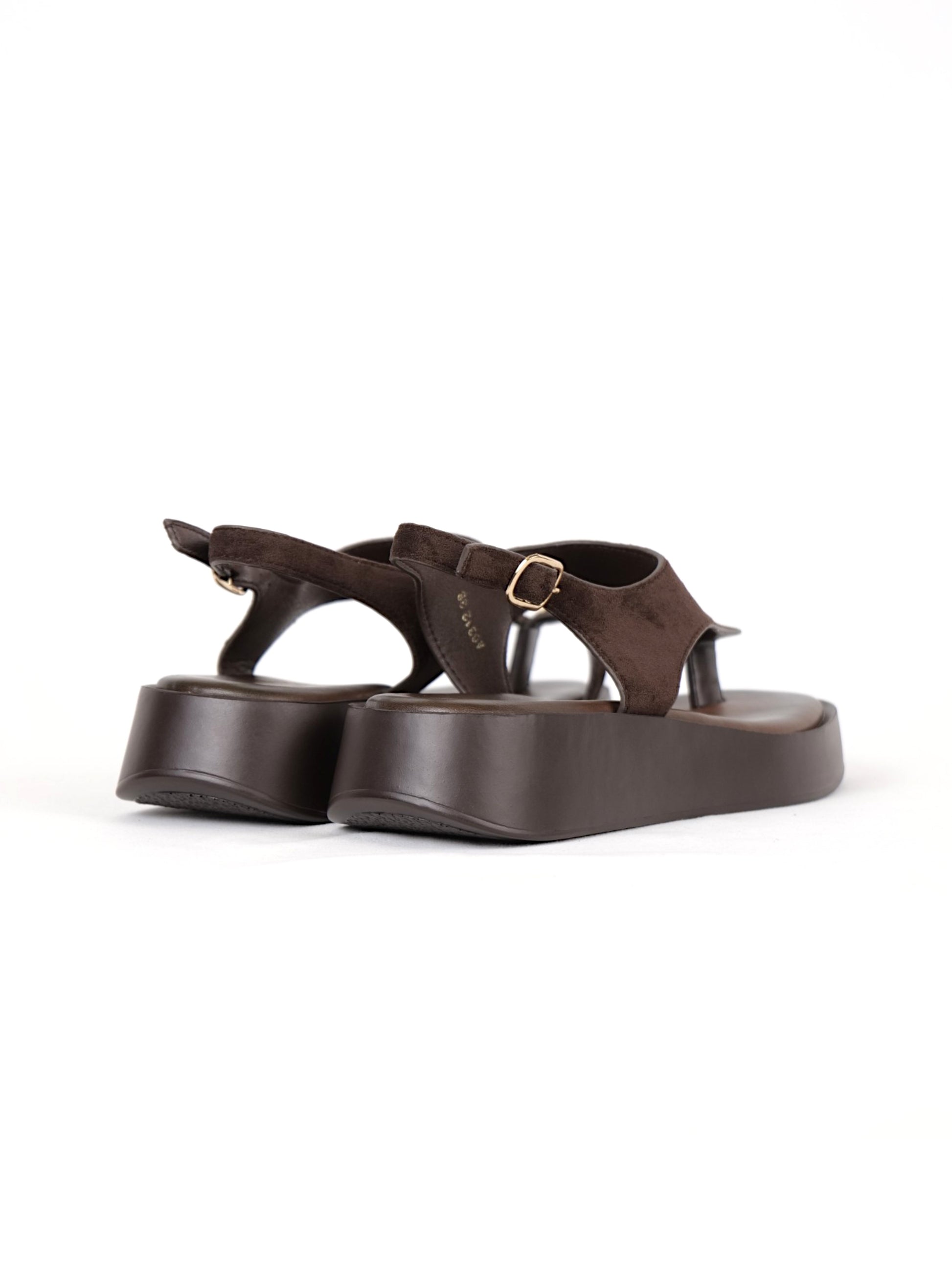 Sandalias de dedo con plataforma ligera y detalle metálico tiras de antelina, sandalias con correa trasera ajustable y diseño minimalista en color marrón y negro, sandalias cómodas de verano estilo casual