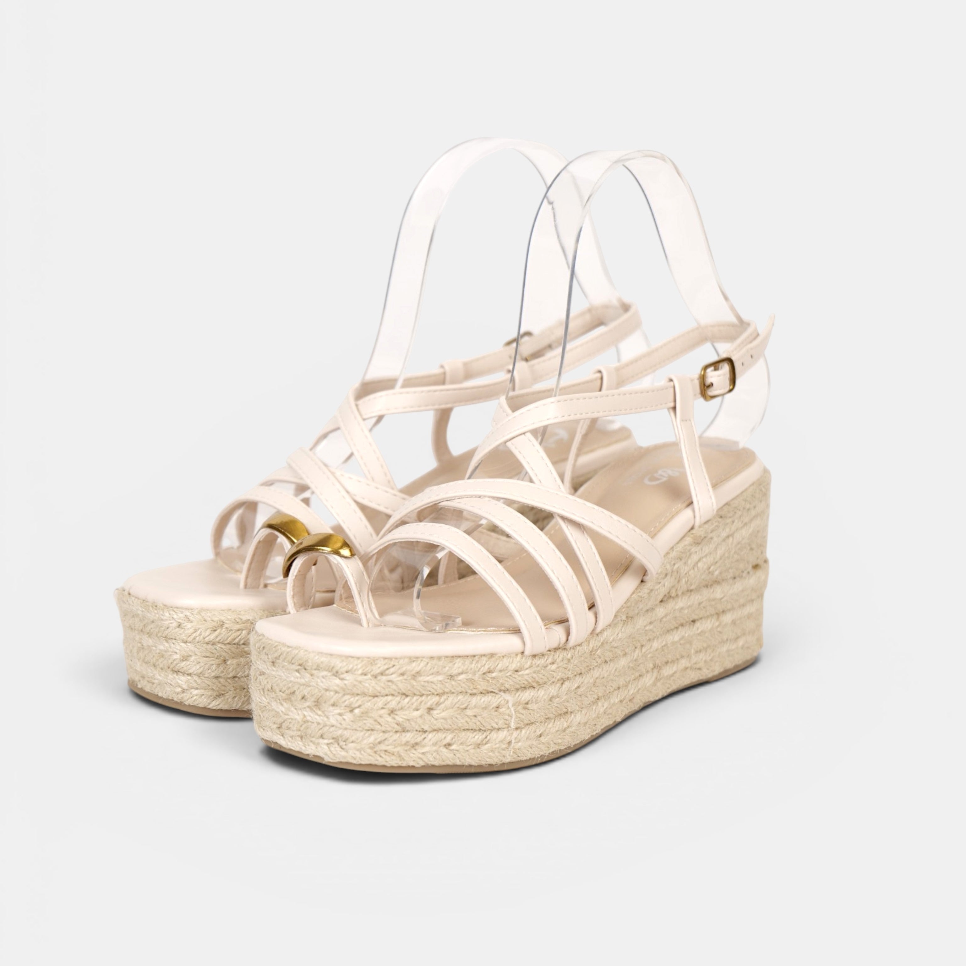 Sandalias de cuña 8cm para mujer tipo esparto con tiras finas cruzadas y detalle metálico de dedo, plataforma media con suela de yute ligera, sandalias verano con pulsera ajustable en dorado y blanco