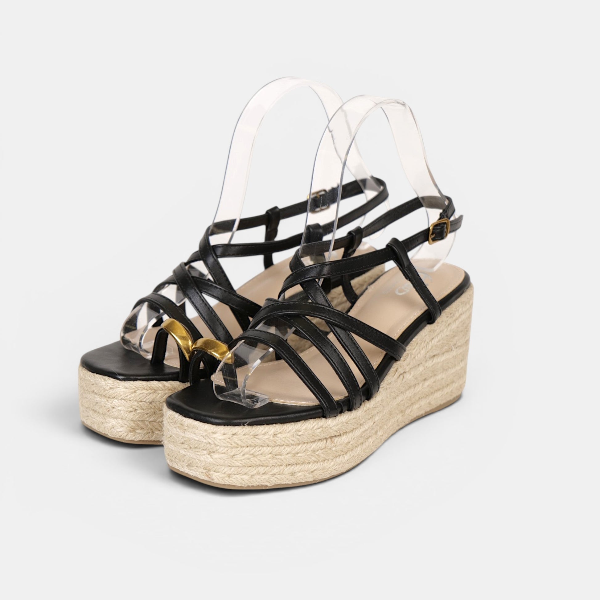 Sandalias de cuña 8cm para mujer tipo esparto con tiras finas cruzadas y detalle metálico de dedo, plataforma media con suela de yute ligera, sandalias verano con pulsera ajustable en dorado y blanco