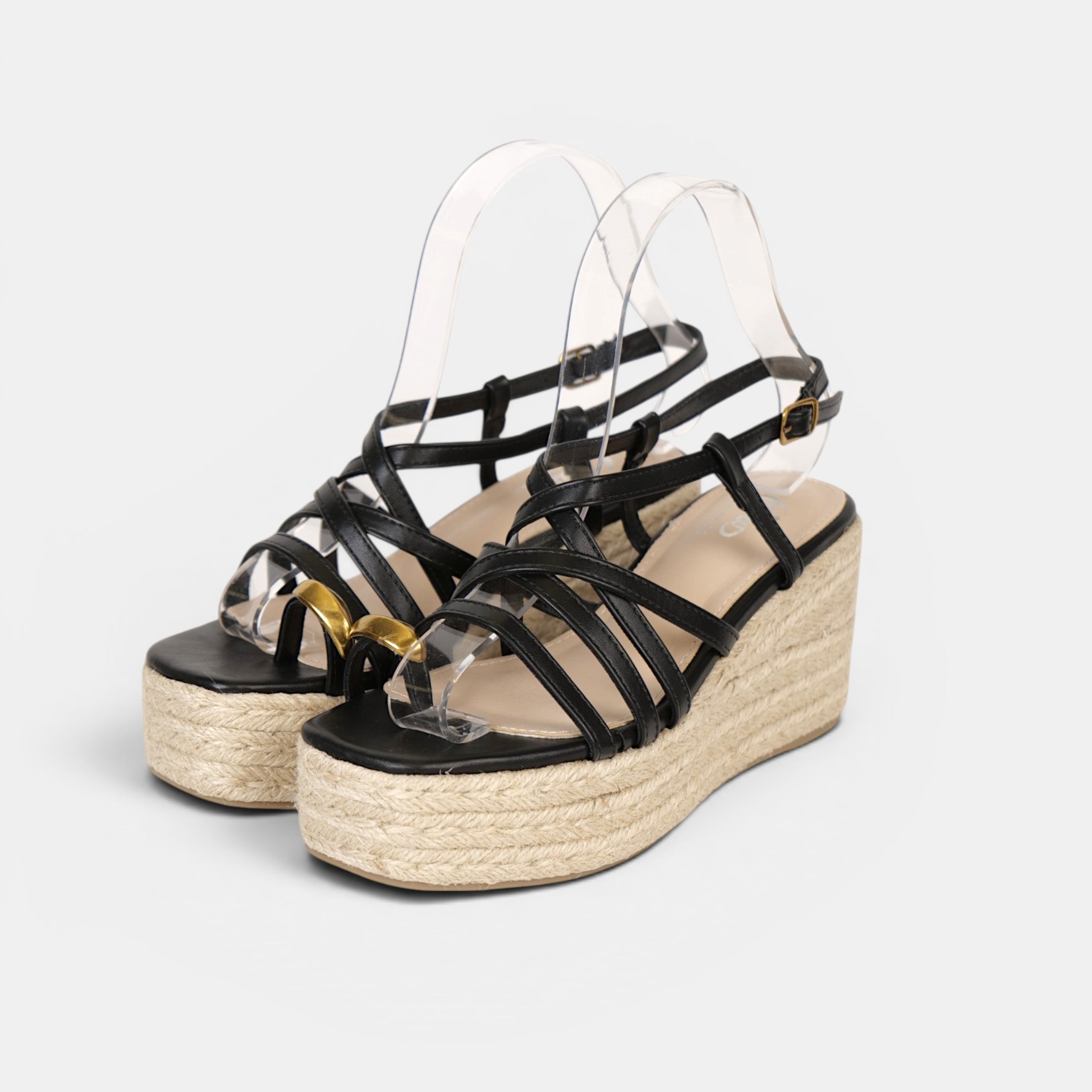 Sandalias de cuña 8cm para mujer tipo esparto con tiras finas cruzadas y detalle metálico de dedo, plataforma media con suela de yute ligera, sandalias verano con pulsera ajustable en dorado y blanco