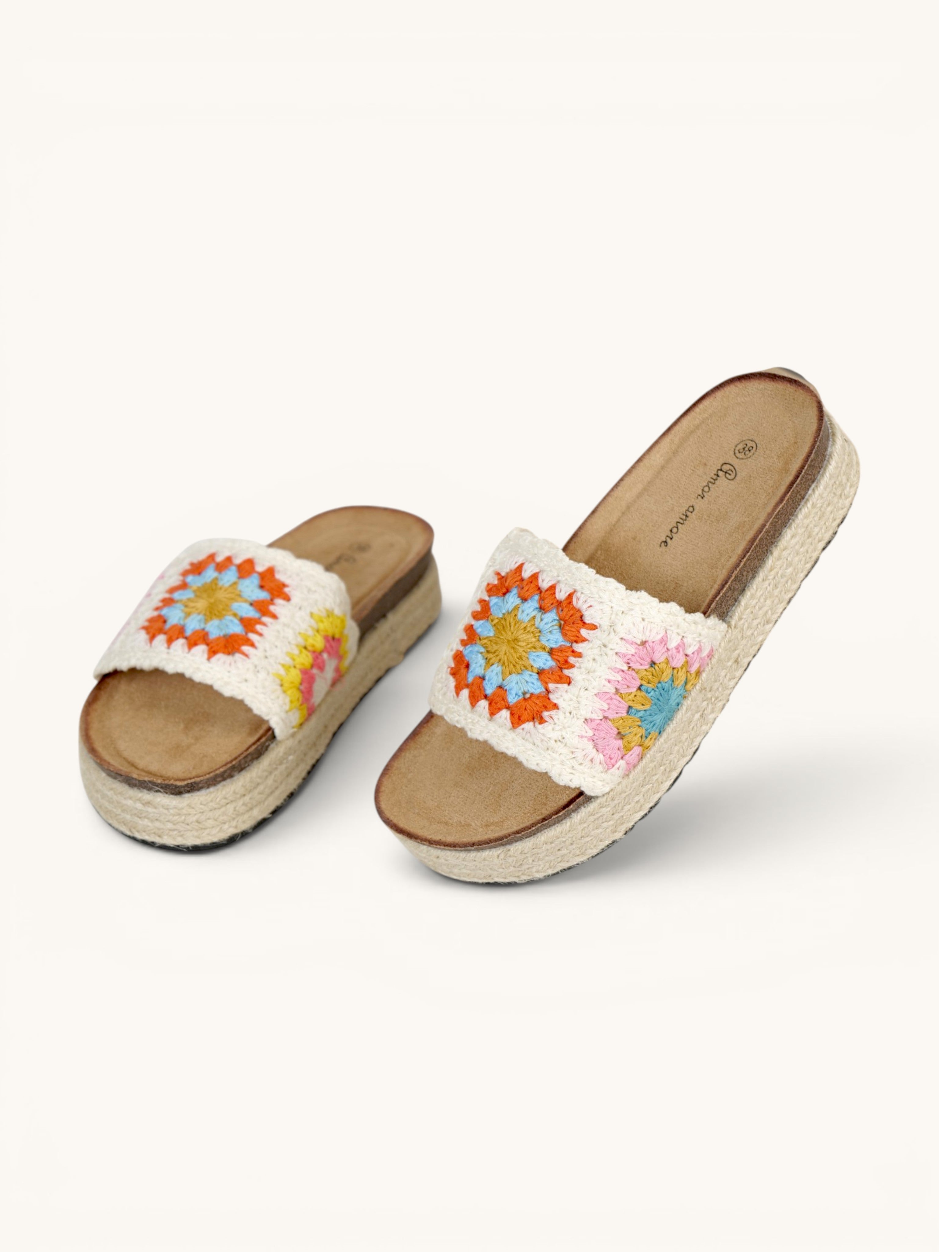 Sandalias Bio con Plataforma y Doble Hebilla de Velcro, Hebilla con Tachuales, Tira Ancha de Crochet Floral