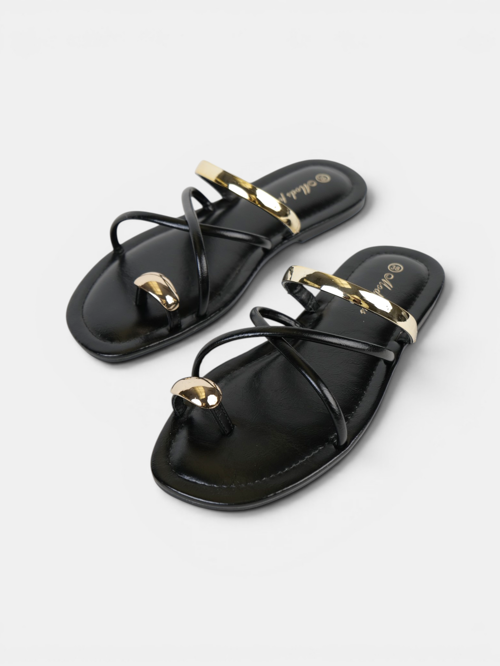 Sandalias Planas Anillo en el Dedo para mujer con tiras cruzadas y detalles metálicos dorados, chanclas elegantes de verano para playa, vacaciones, vestidos y looks casual chic