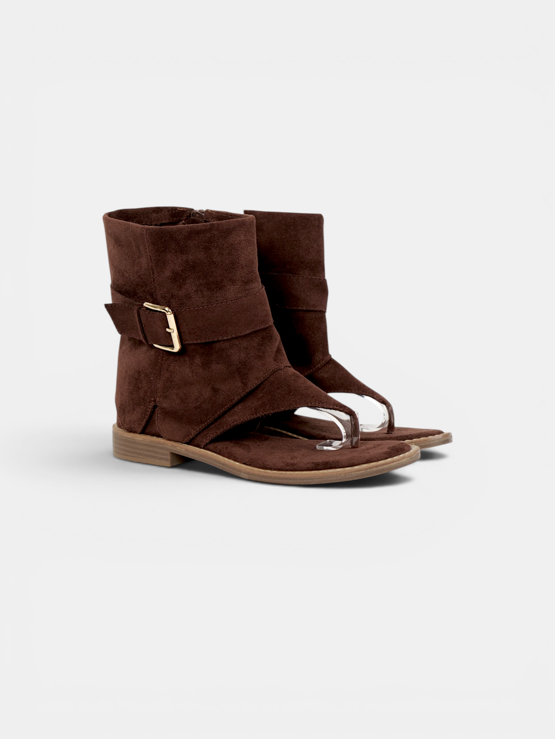 Sandalias Romanas Mujer Tipo Botín con Separación para el Dedo, Hebilla Decorativa y Acabado Efecto Ante en Color Taupe y Chocolate para Verano, Vacaciones y Looks Boho