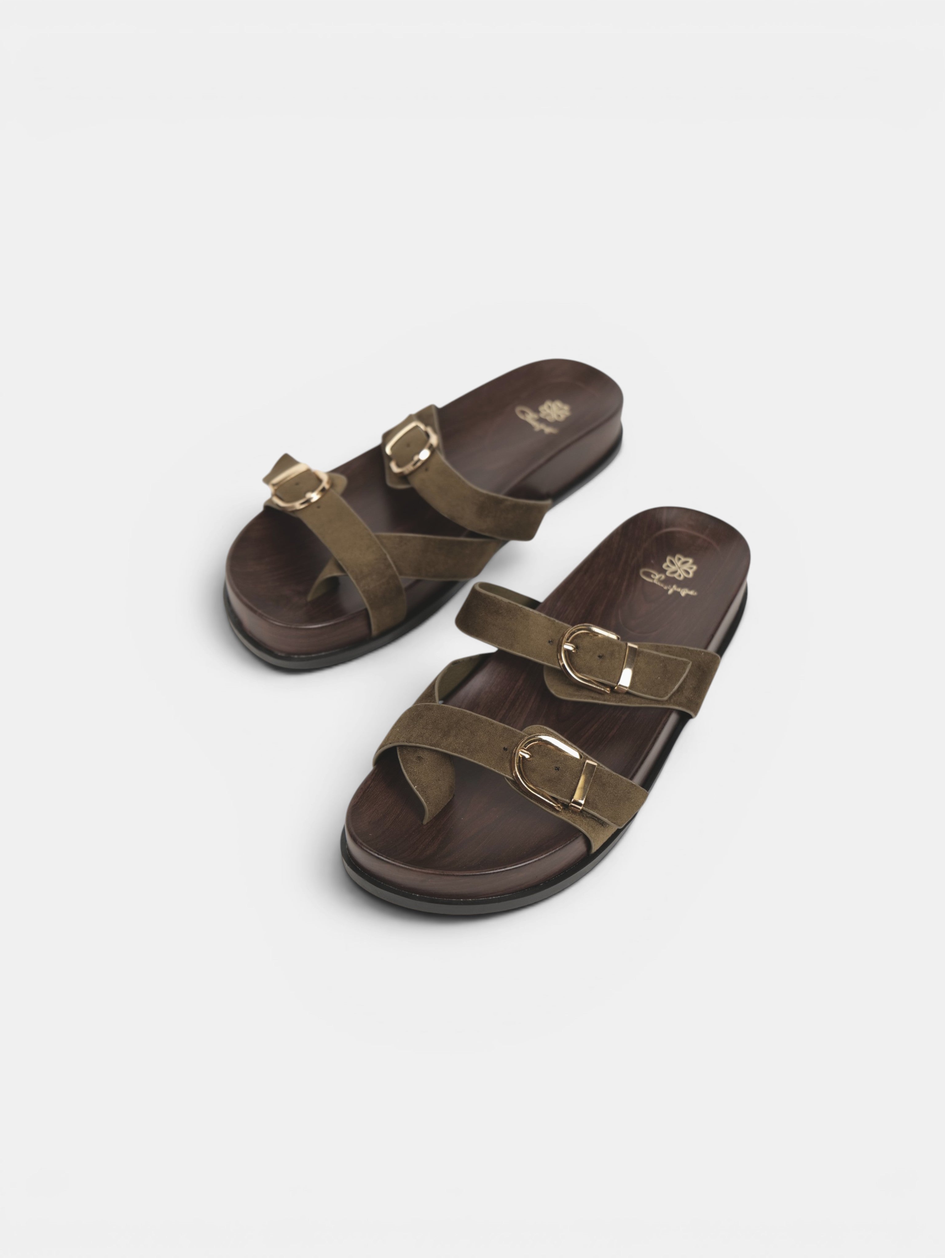 Sandalias Planas Doble Tira con Separación para el Dedo, Doble Hebilla Dorada y Plantilla Efecto Madera para Verano, Vacaciones y Looks Casuales