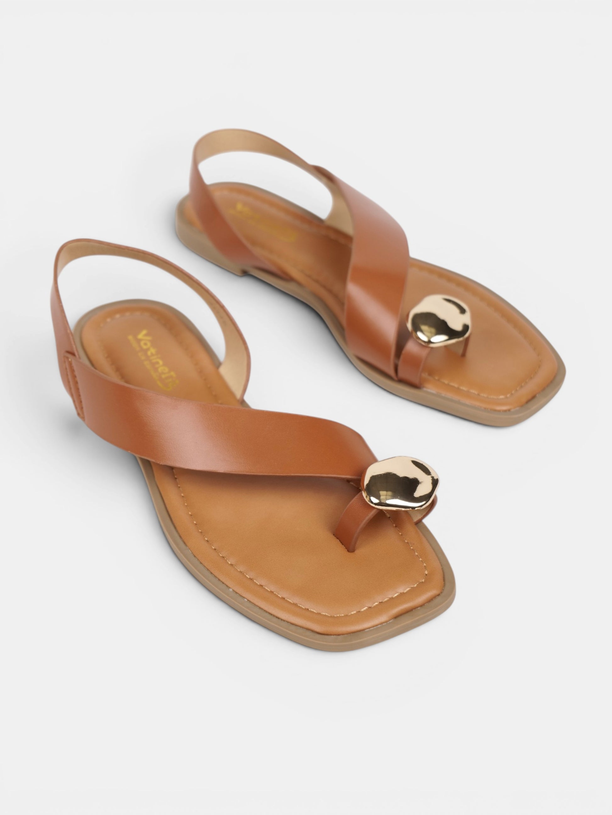 Sandalias Planas Mujer con Separación para el Dedo, Tiras Cruzadas Metalizadas y Talón Cubierto para Vestidos, Faldas, Shorts y Vaqueros