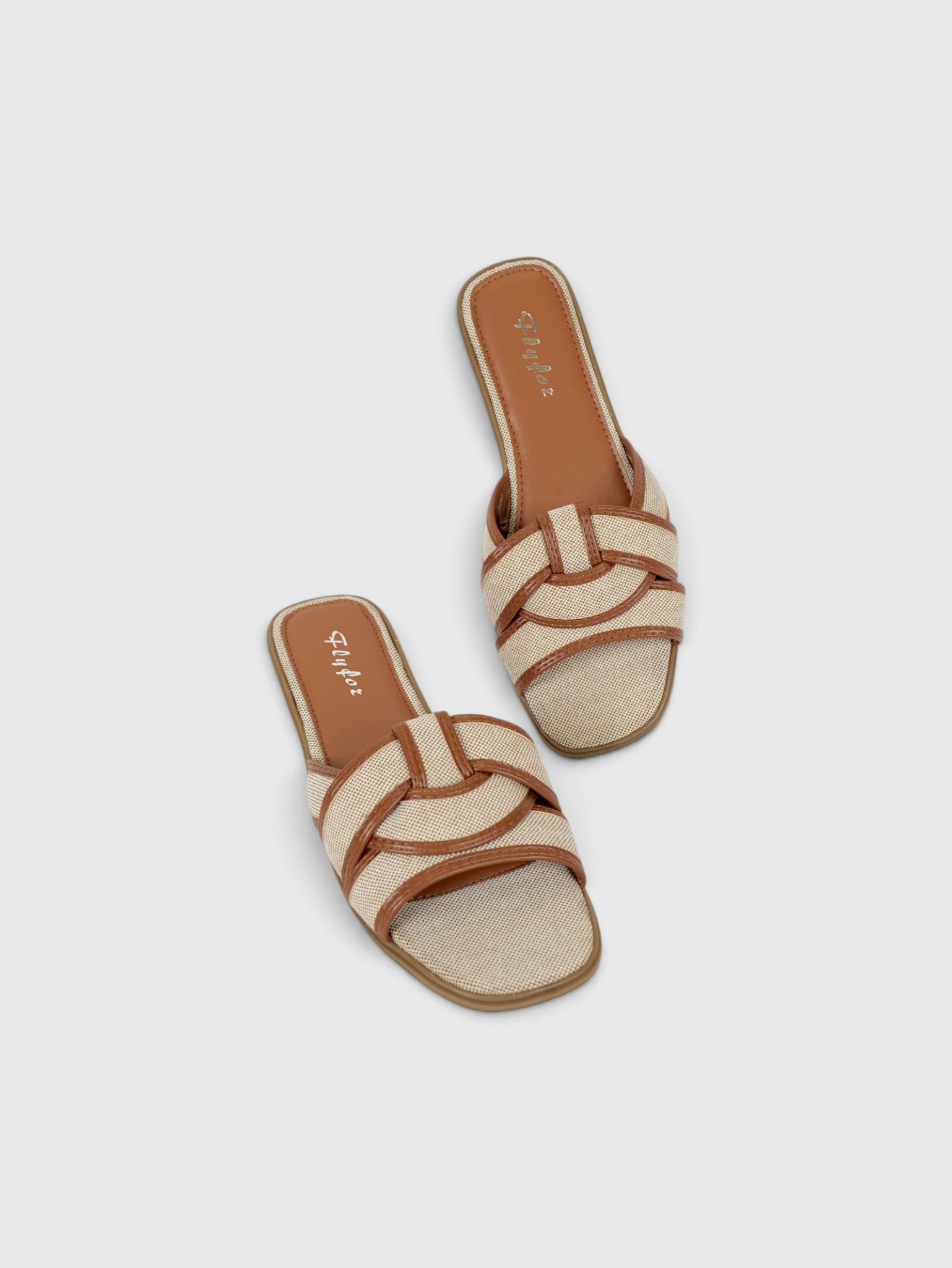 Sandalias de tira de brillo cruzada