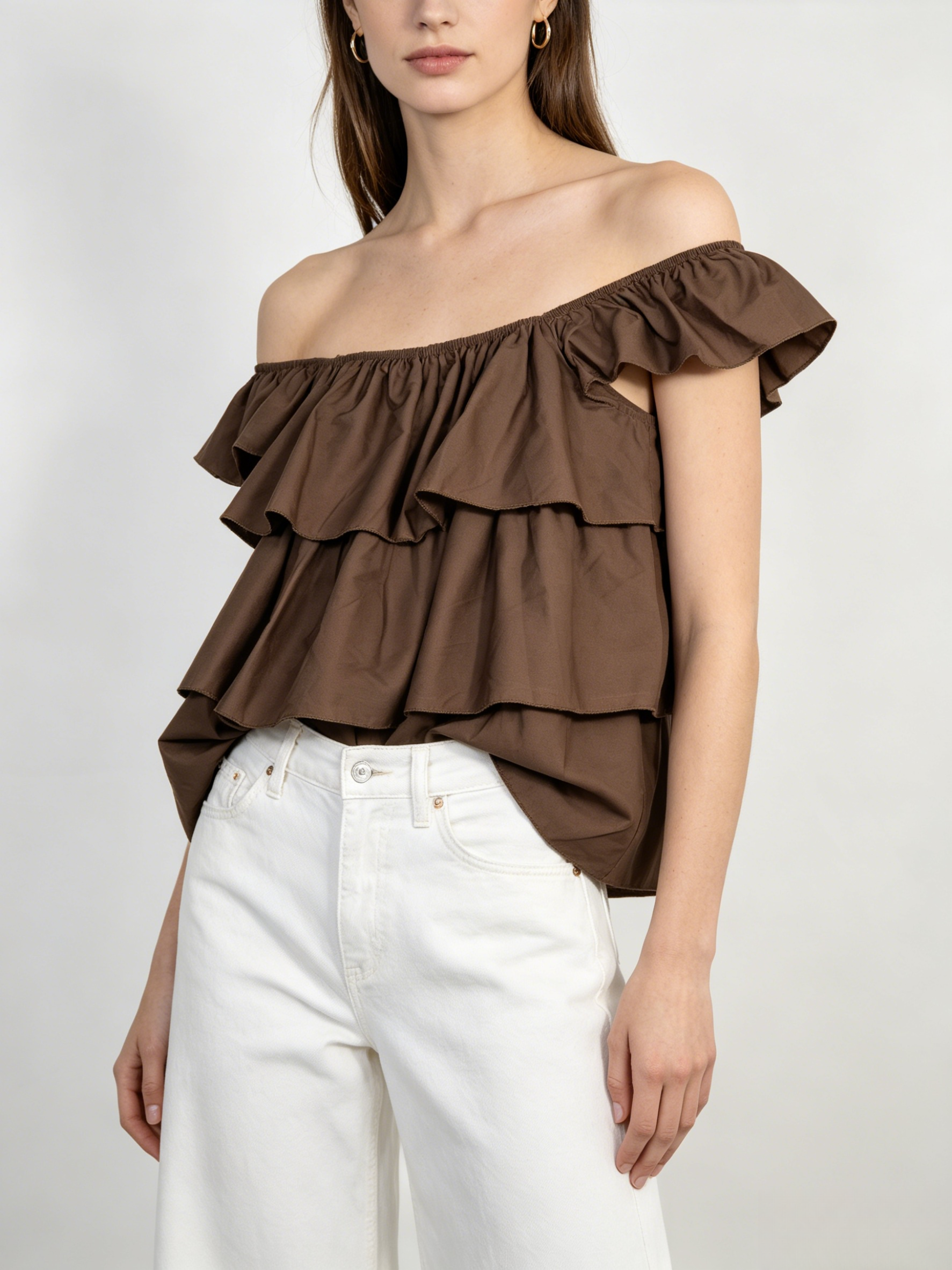 Top mujer volantes escote bardot hombros descubiertos sin mangas blusa corta fluida estilo boho romántico verano, top casual chic holgado outfit femenino moda tendencia