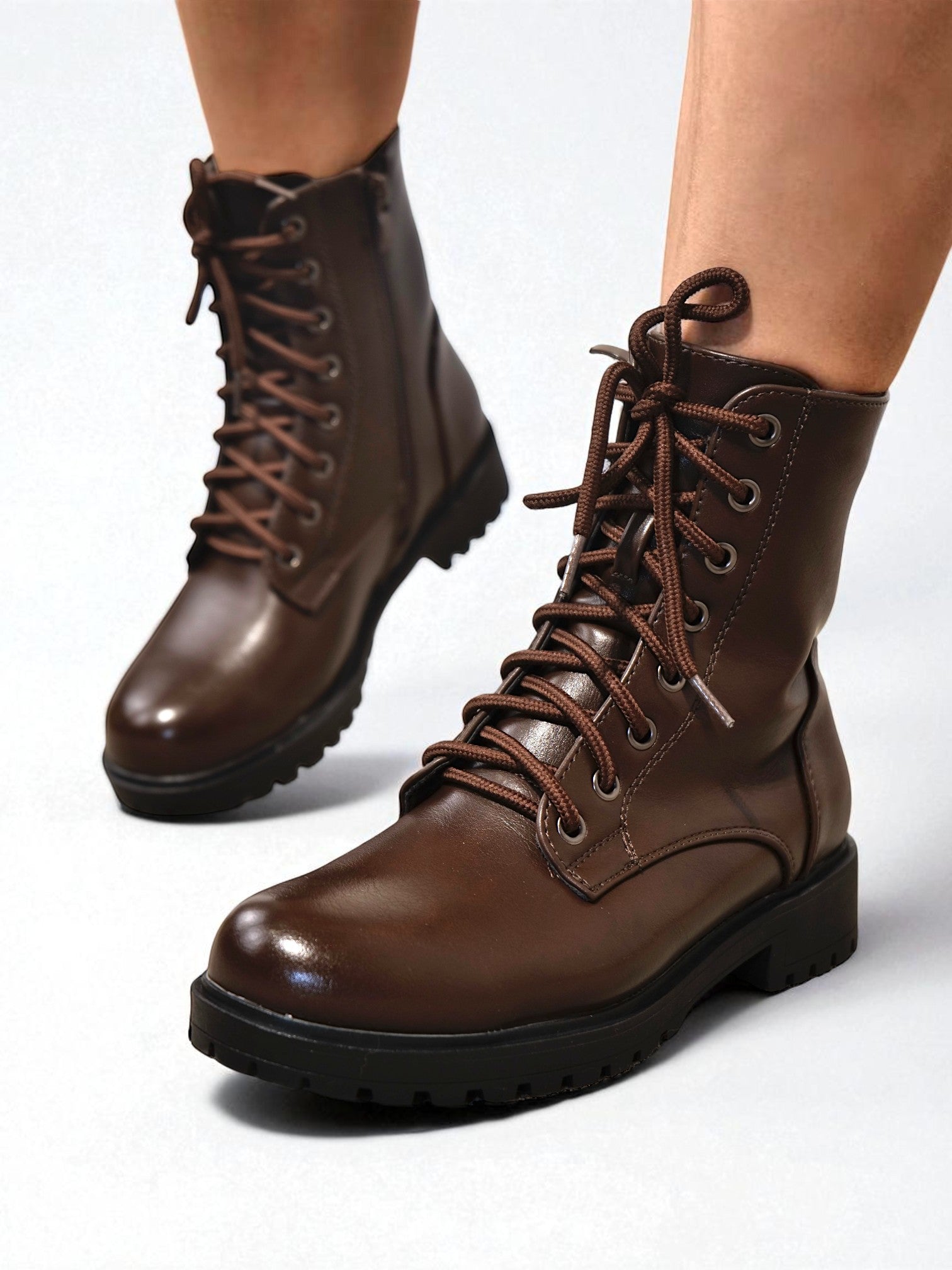 Botines militares básicos con cordones estilo combat boots