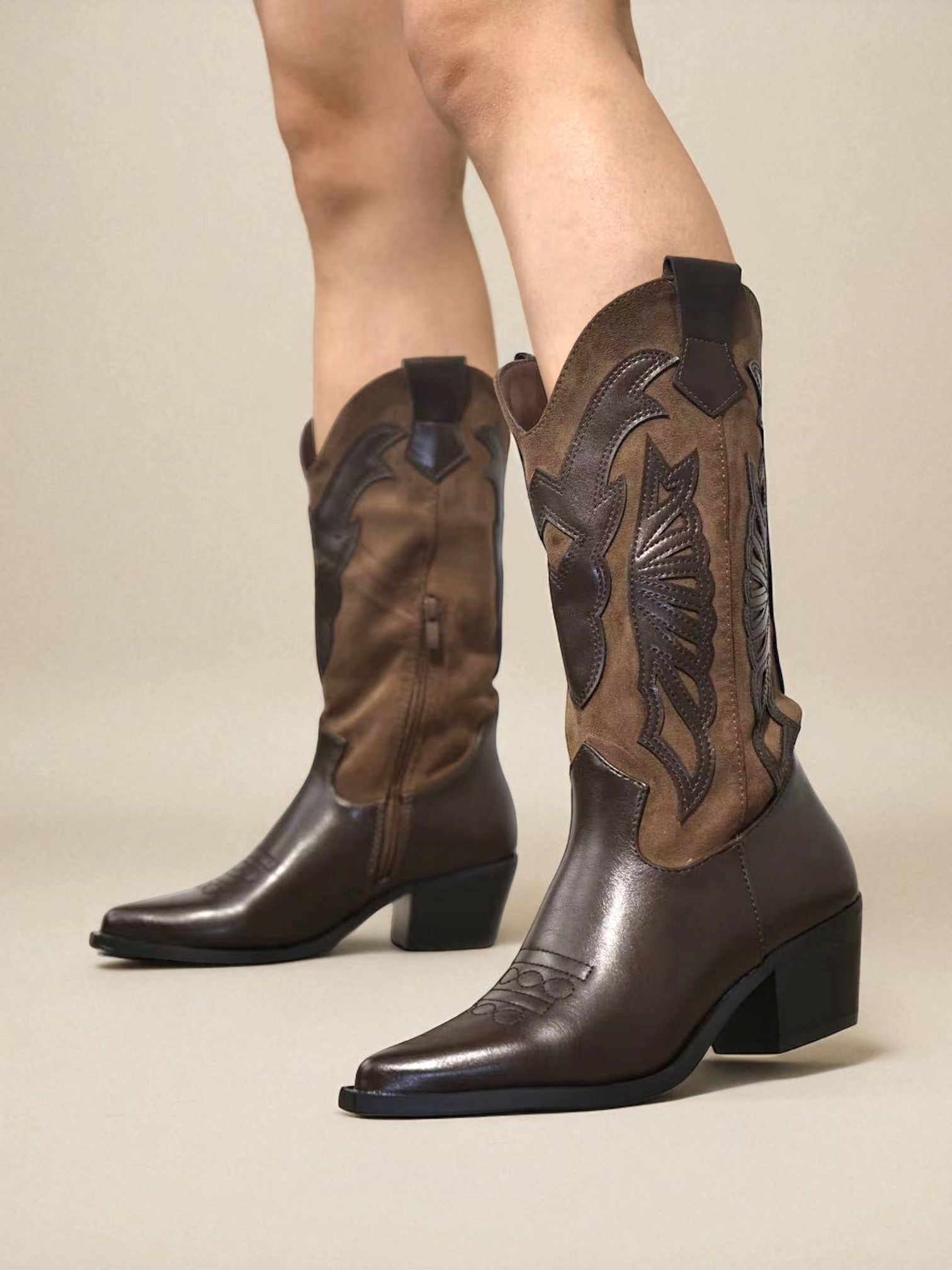 Botas cowboy de mujer altas estilo western con bordados y tacón medio en polipiel y ante sintético
