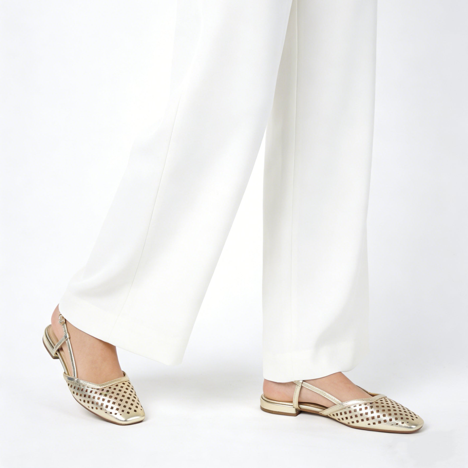 Bailarinas destalonadas para mujer con diseño troquelado y punta fina, estilo elegante y cómodo ideal para verano, eventos y looks casual chic