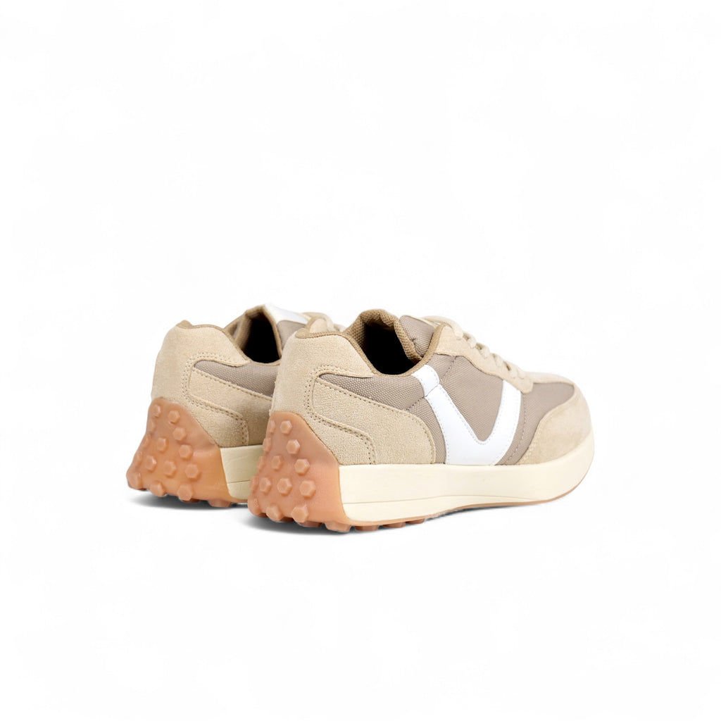 Zapatillas deportivas marrón claro