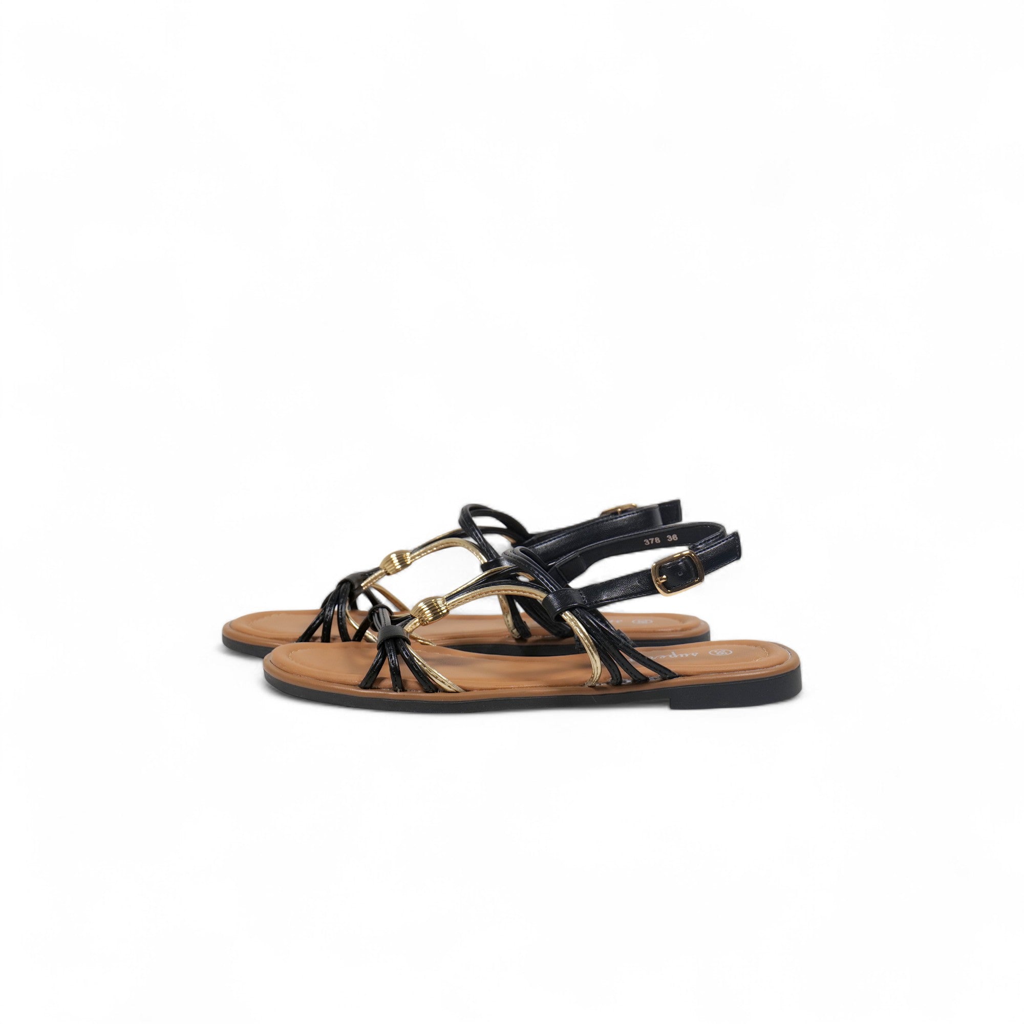 Sandalias planas con tiras y detalle metálico