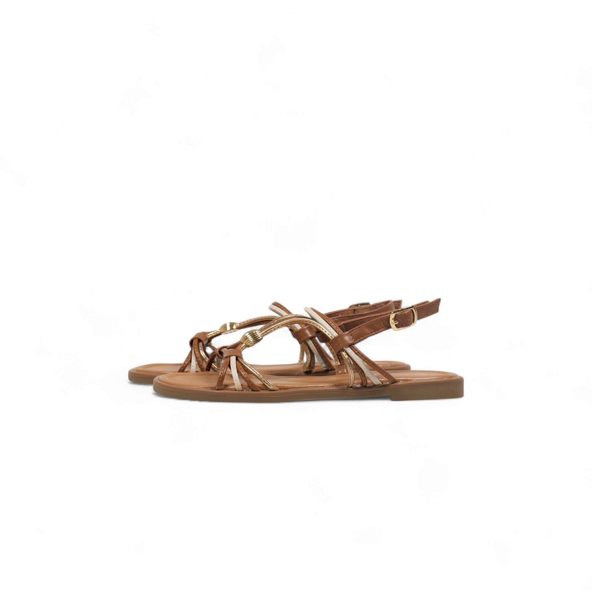 Sandalias planas con tiras y detalle metálico