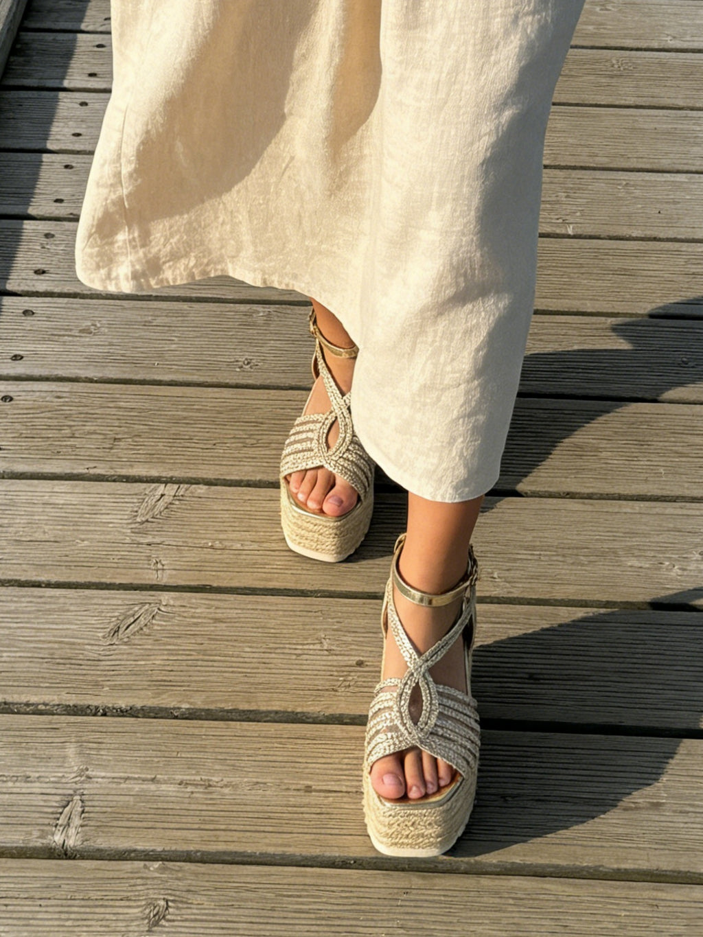 Sandalias de Cuña 11cm - Sandalias de plataforma para mujer con tiras trenzadas, diseño con cuña alta y suela de esparto, sandalias con cierre de hebilla y acabado metalizado o beige