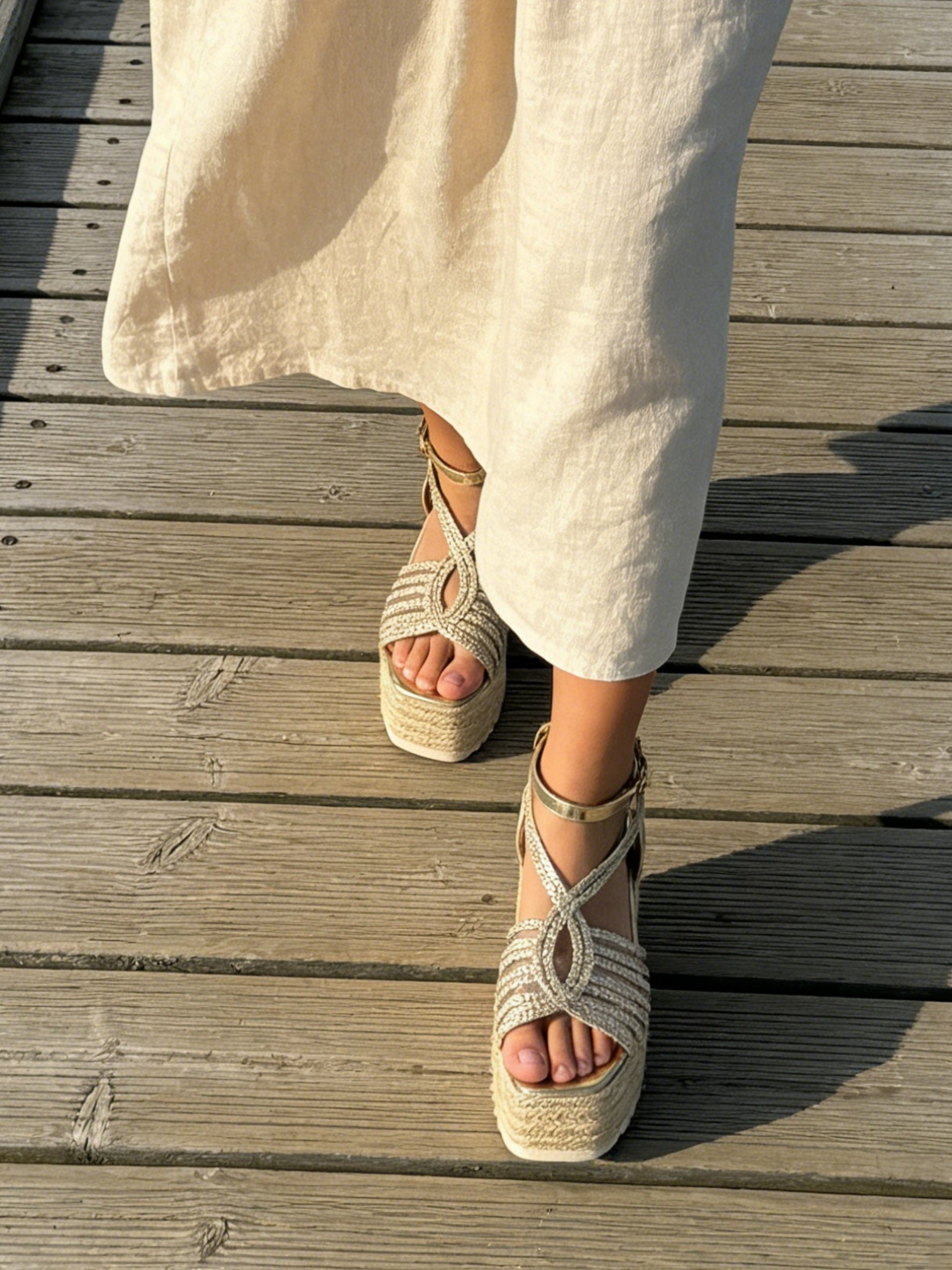 Sandalias de Cuña 11cm - Sandalias de plataforma para mujer con tiras trenzadas, diseño con cuña alta y suela de esparto, sandalias con cierre de hebilla y acabado metalizado o beige