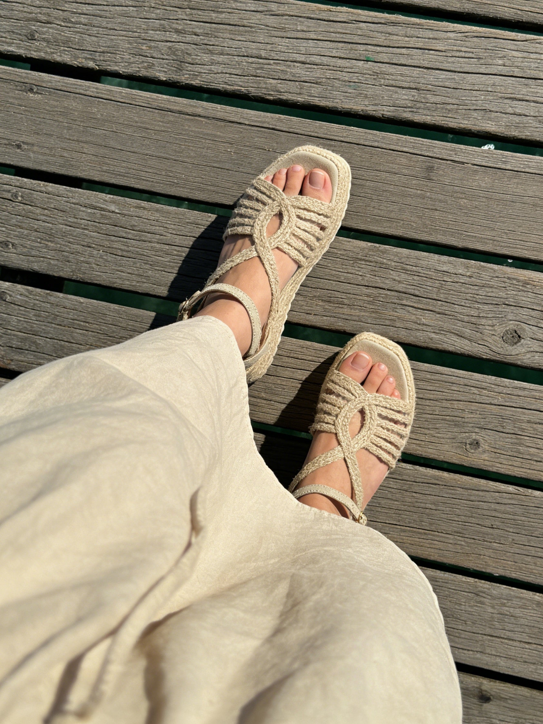 Sandalias de Cuña 11cm - Sandalias de plataforma para mujer con tiras trenzadas, diseño con cuña alta y suela de esparto, sandalias con cierre de hebilla y acabado metalizado o beige