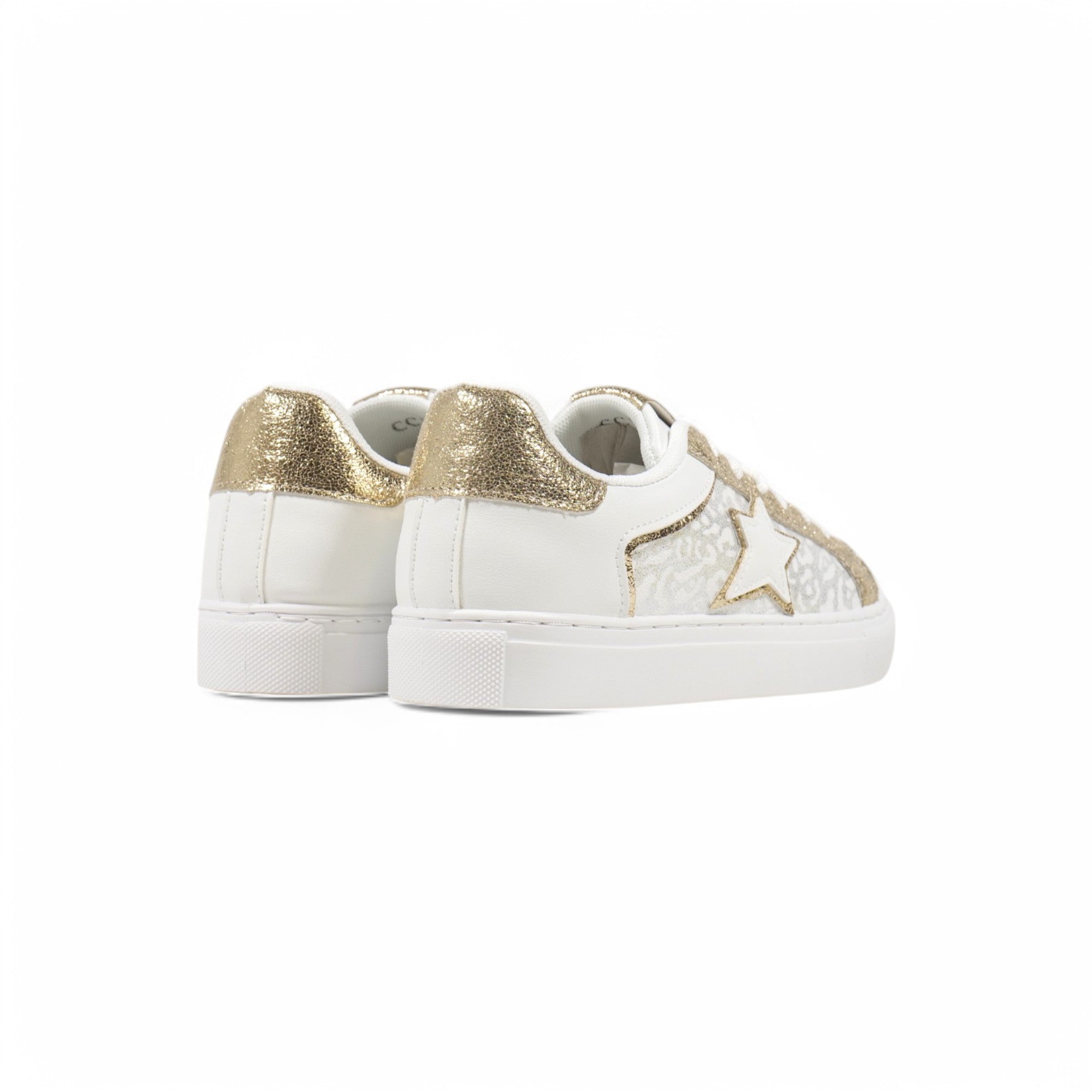Zapatillas doradas para mujer de cordonera detalle de estrella con purpurina