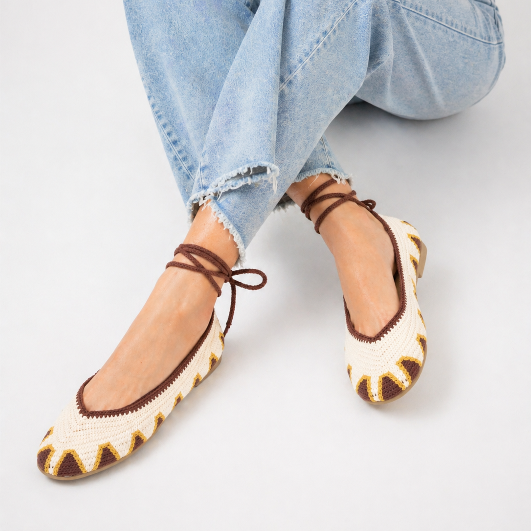 Bailarinas planas mujer crochet de comodidad extra para todo tipo de pie con cordones para atar al tobillo, zapatos planos tejidos con puntera redonda y diseño étnico en tonos beige, marrón y mostaza, bailarinas cómodas de verano con tiras cruzadas