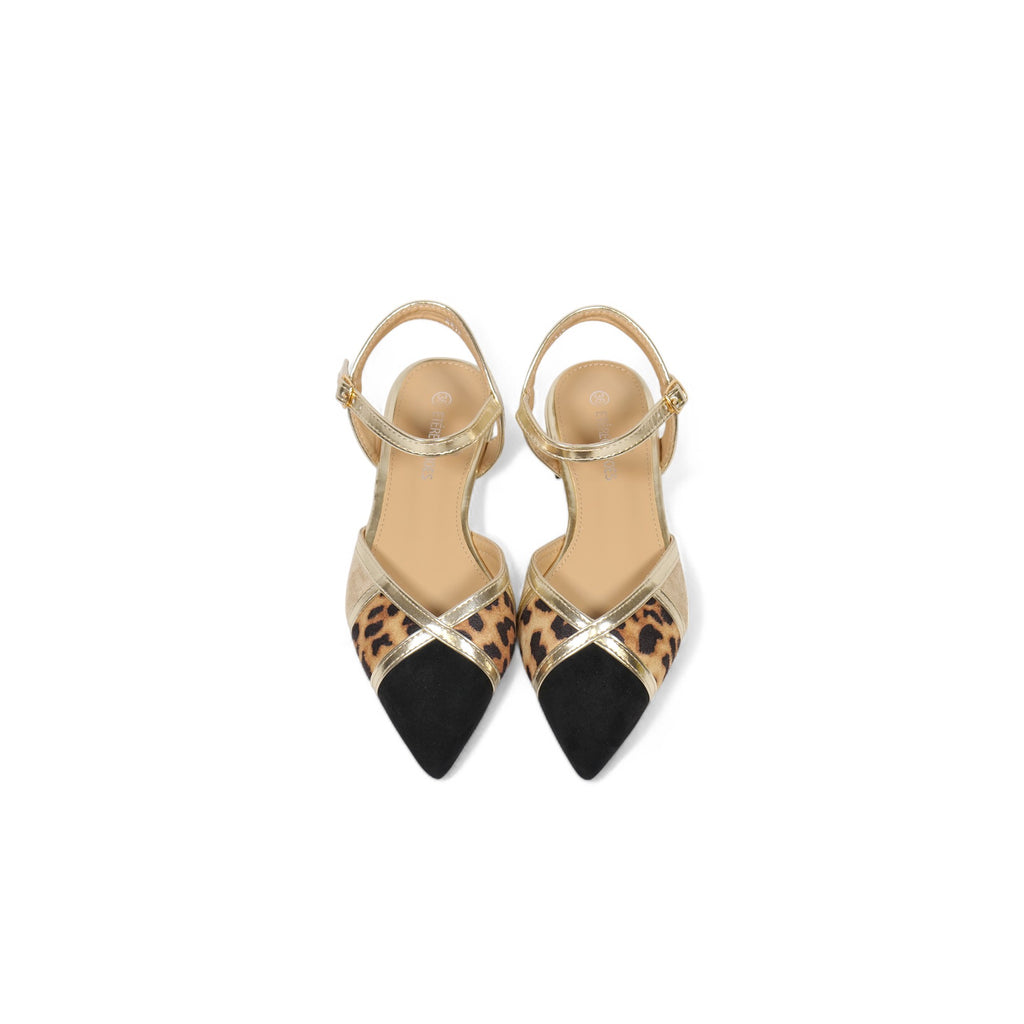 Zapatos planos destalonados para mujer con punta fina, detalles metálicos dorados y estampado animal print, diseño elegante y moderno para eventos o uso diario
