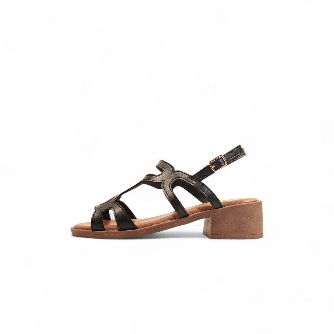 Sandalias de tacón bajo con diseño geométrico calado