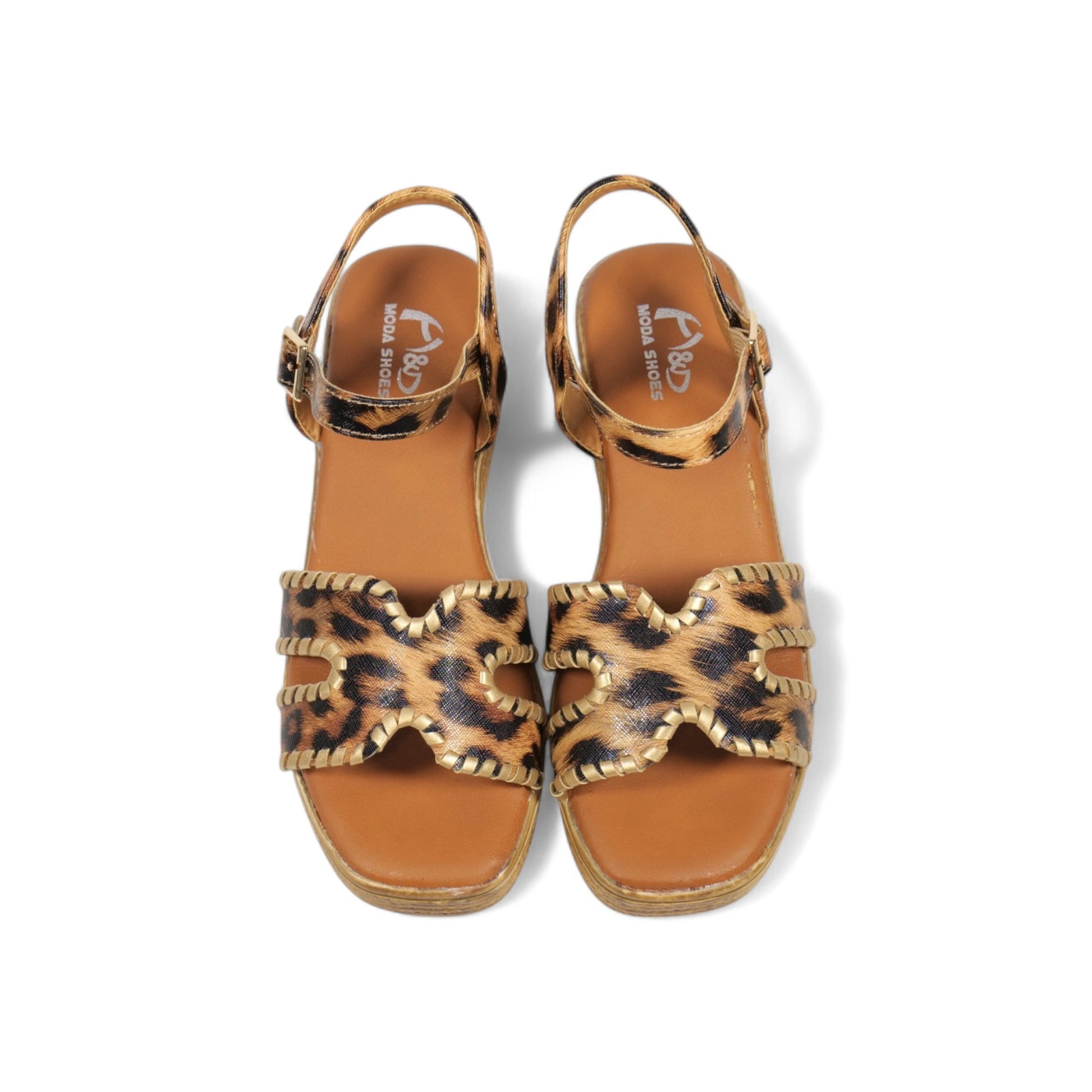 Sandalias de tira con borde de tachuelas