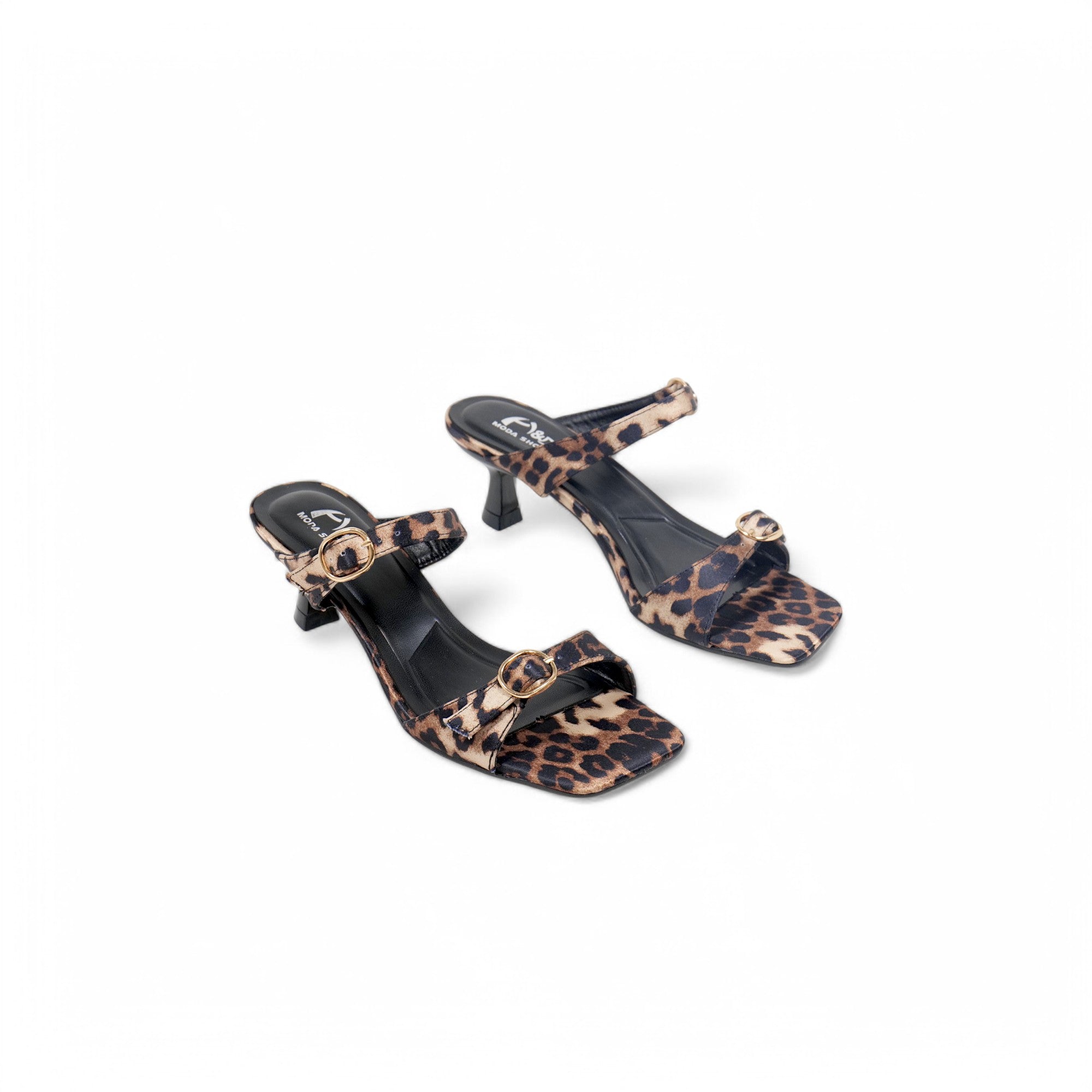 Sandalias de tacón medio con doble tira y hebillas – Disponible en blanco, estampado animal print y negro – Diseño moderno y cómodo para primavera/verano – Ideal para outfits casuales, elegantes o de vacaciones