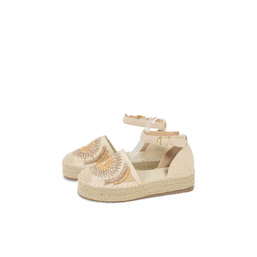 Alpargatas bordadas con plataforma y pulsera