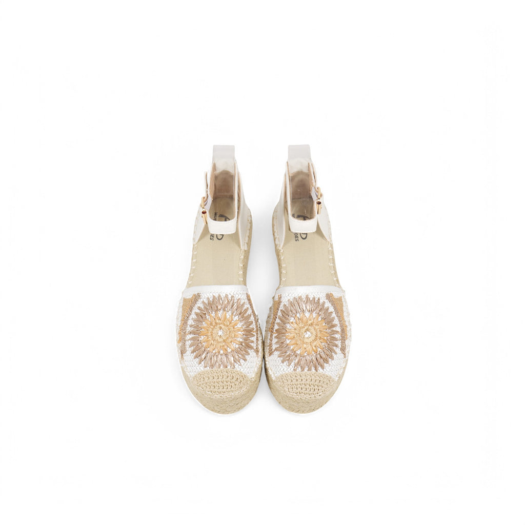 Alpargatas bordadas con plataforma y pulsera