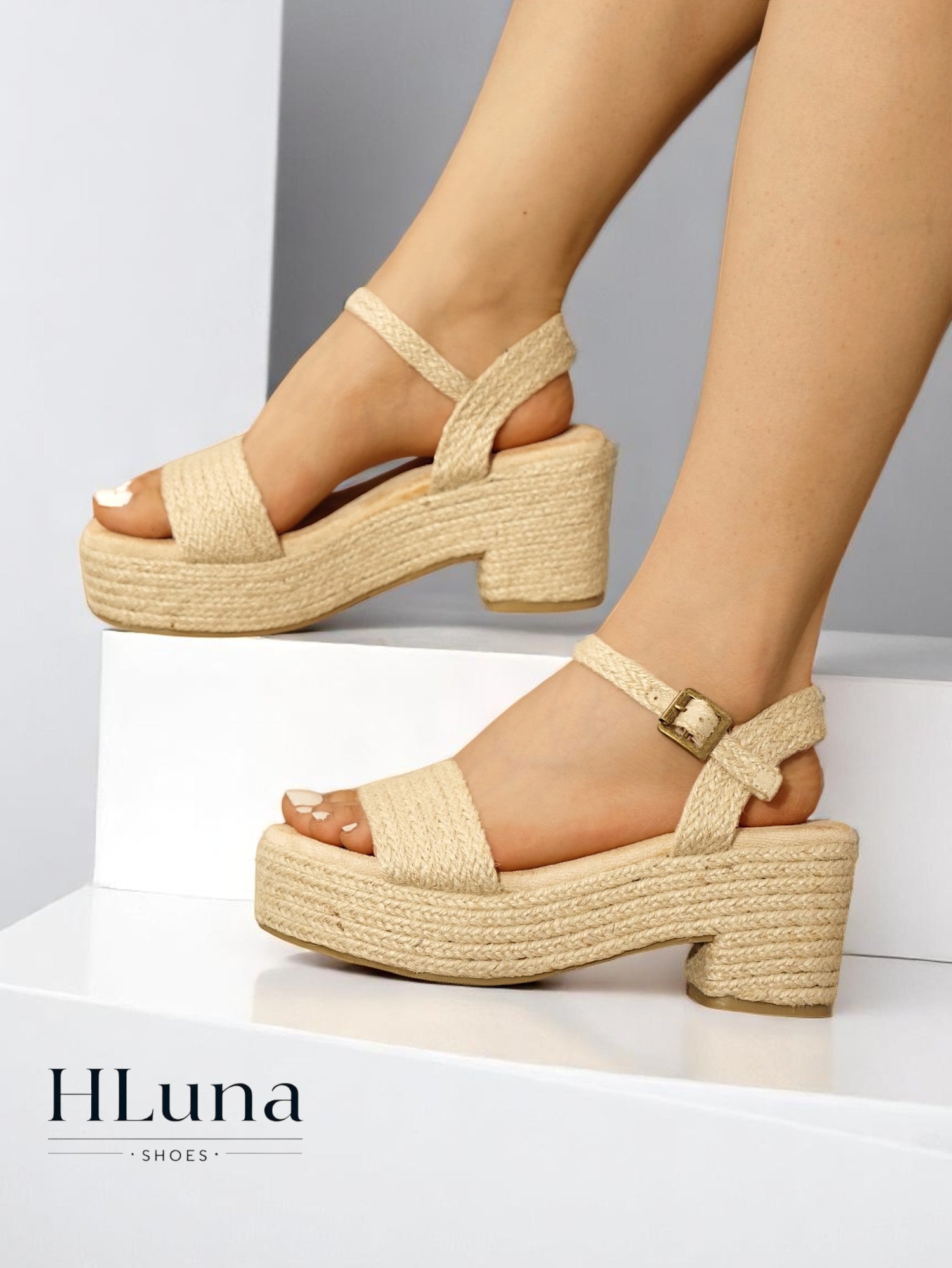 Sandalias con tacón ancho forrado en yute