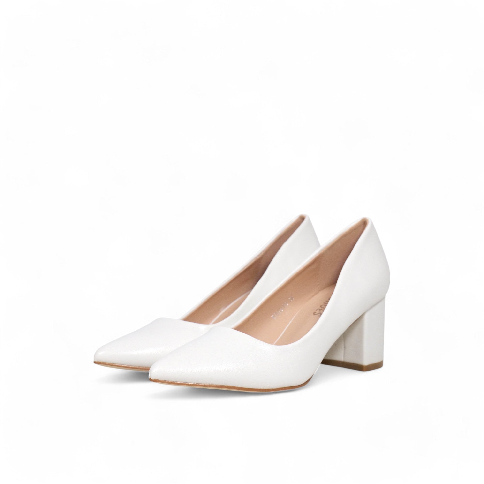 Zapatos de salón con tacón ancho
