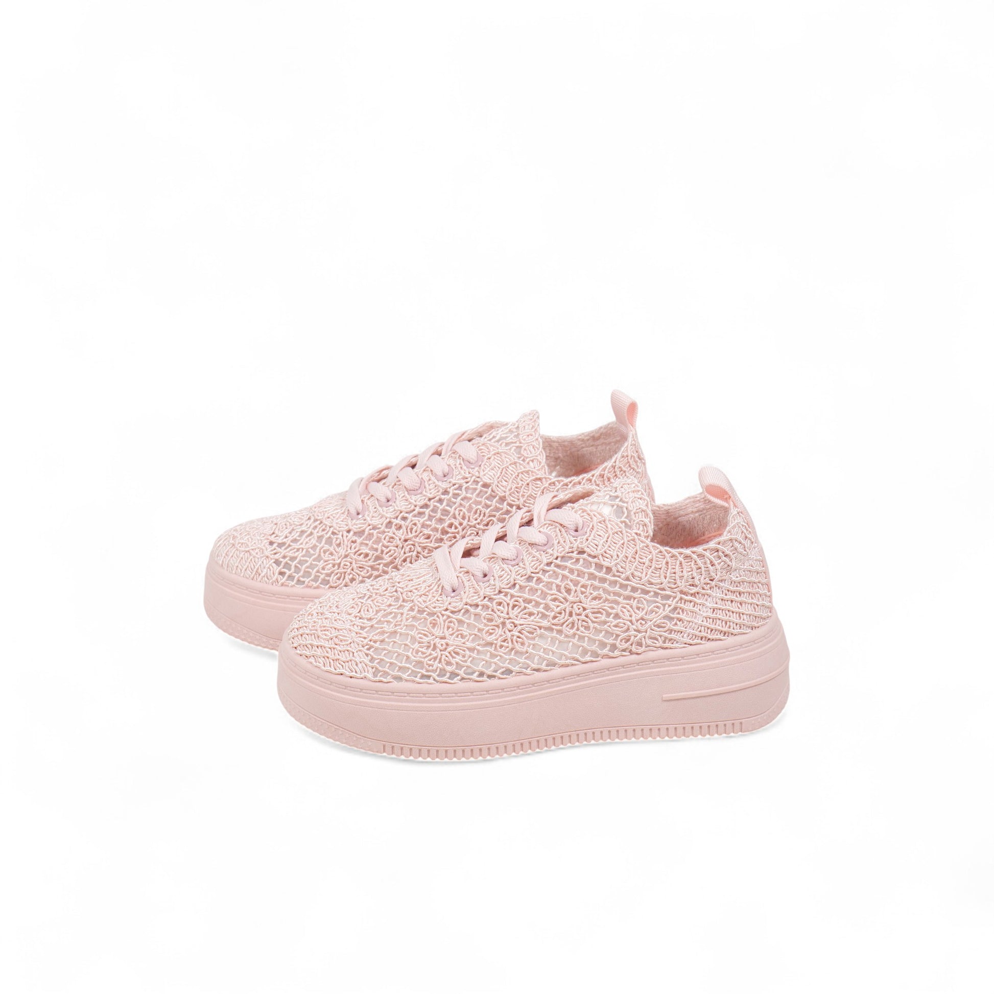 Tenis casual con encaje floral y plataforma ligera