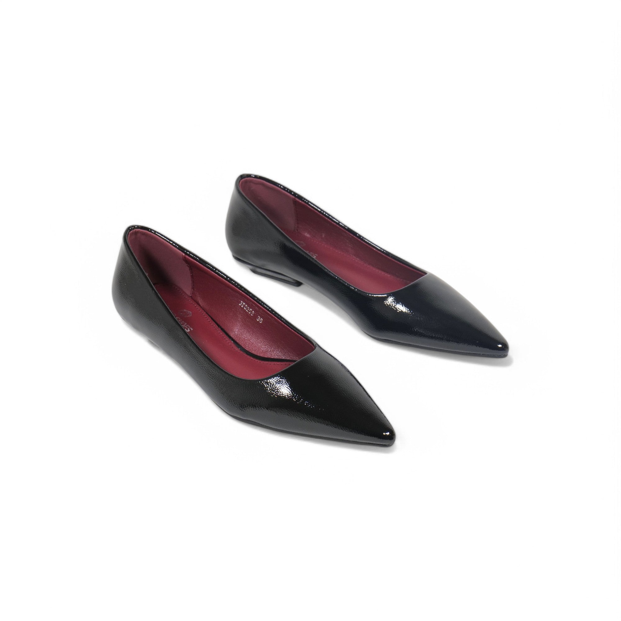 Zapatos de salón planos con punta fina efecto charol de color liso