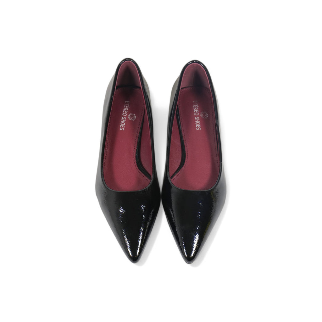 Zapatos de salón planos con punta fina efecto charol de color liso
